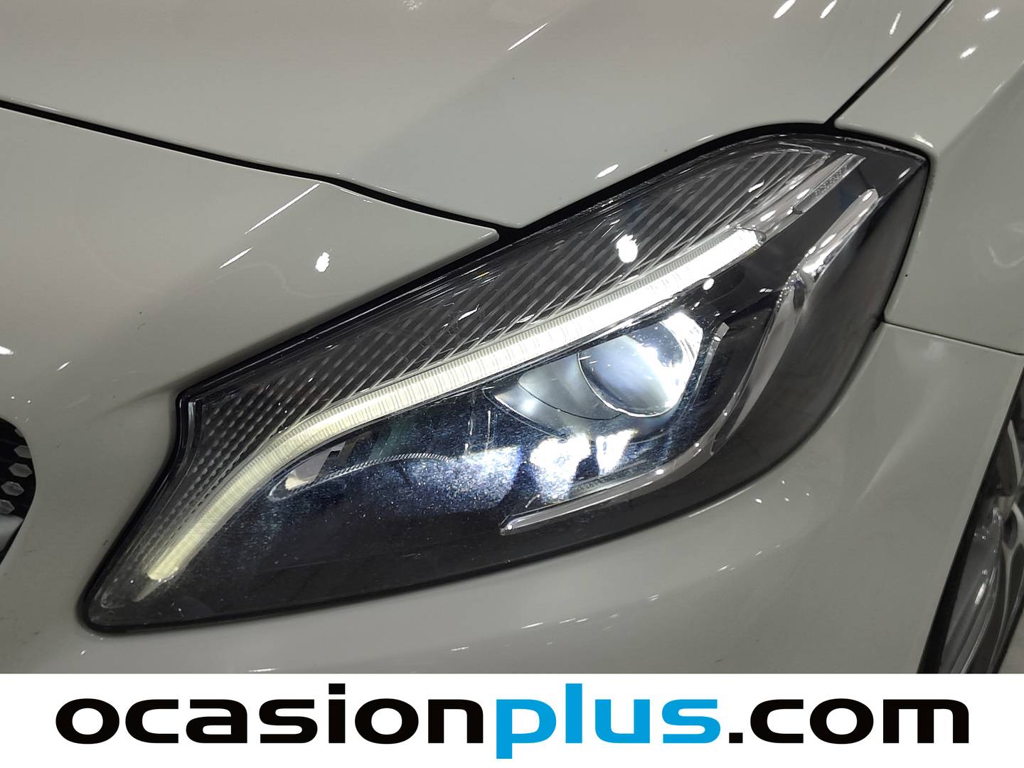 Equipamiento del Mercedes Clase A Mercedes Clase A 200 d AMG Line (136 CV)