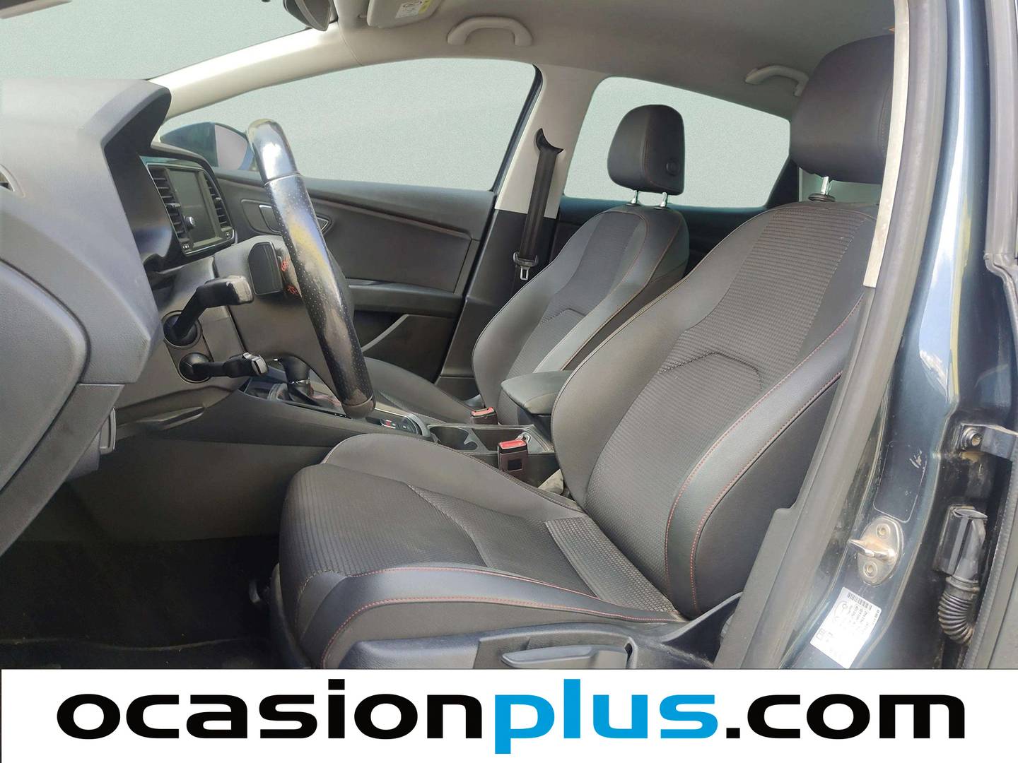 Foto asientos delanteros Seat León Seat León 2.0 TSI S&S FR Edition Plus DSG (190 CV)