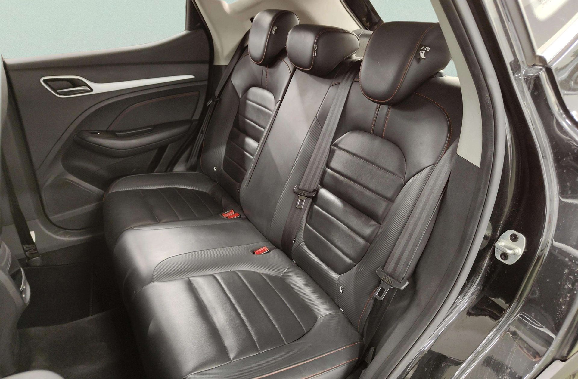 MG ZS 1.0T Luxury - foto 14