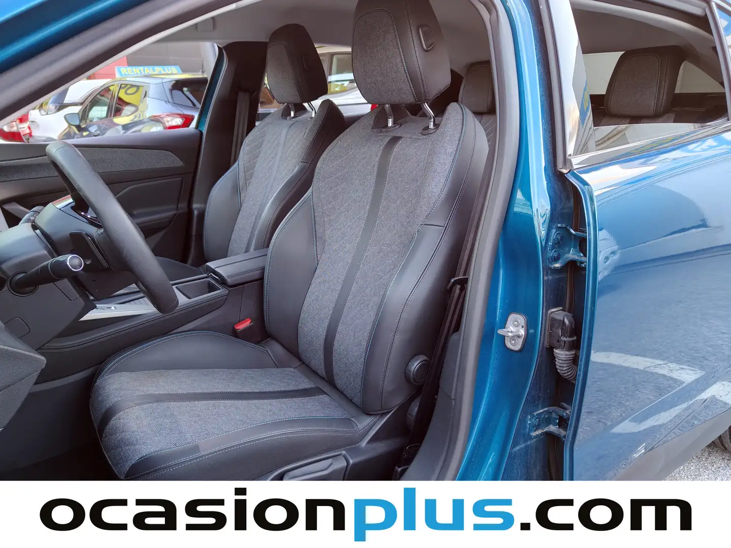 Foto Peugeot 408 Peugeot 408 Allure Hybrid eDCS6 (136 CV)