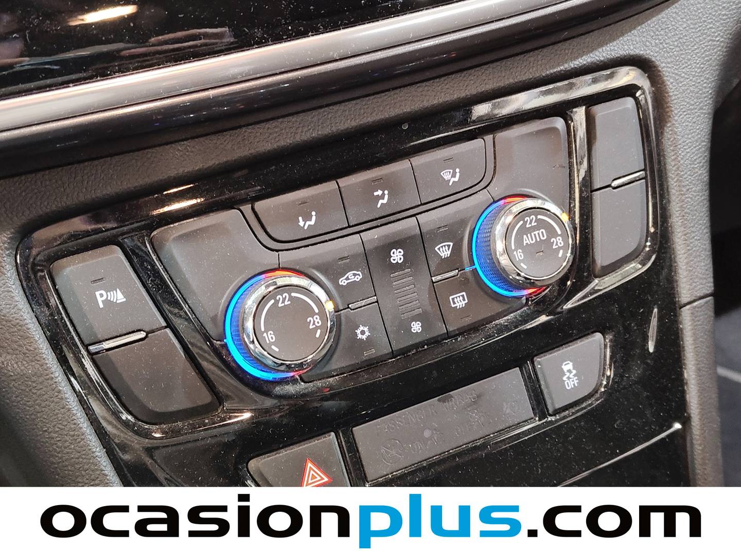 Foto Opel Mokka X Opel Mokka X 1.6 CDTI S&S Selective 4X2 Auto (136 CV)