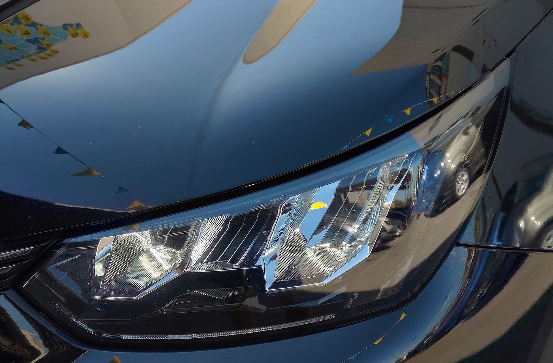 Peugeot 2008 PureTech 130 Allure Pack EAT8 - foto 14