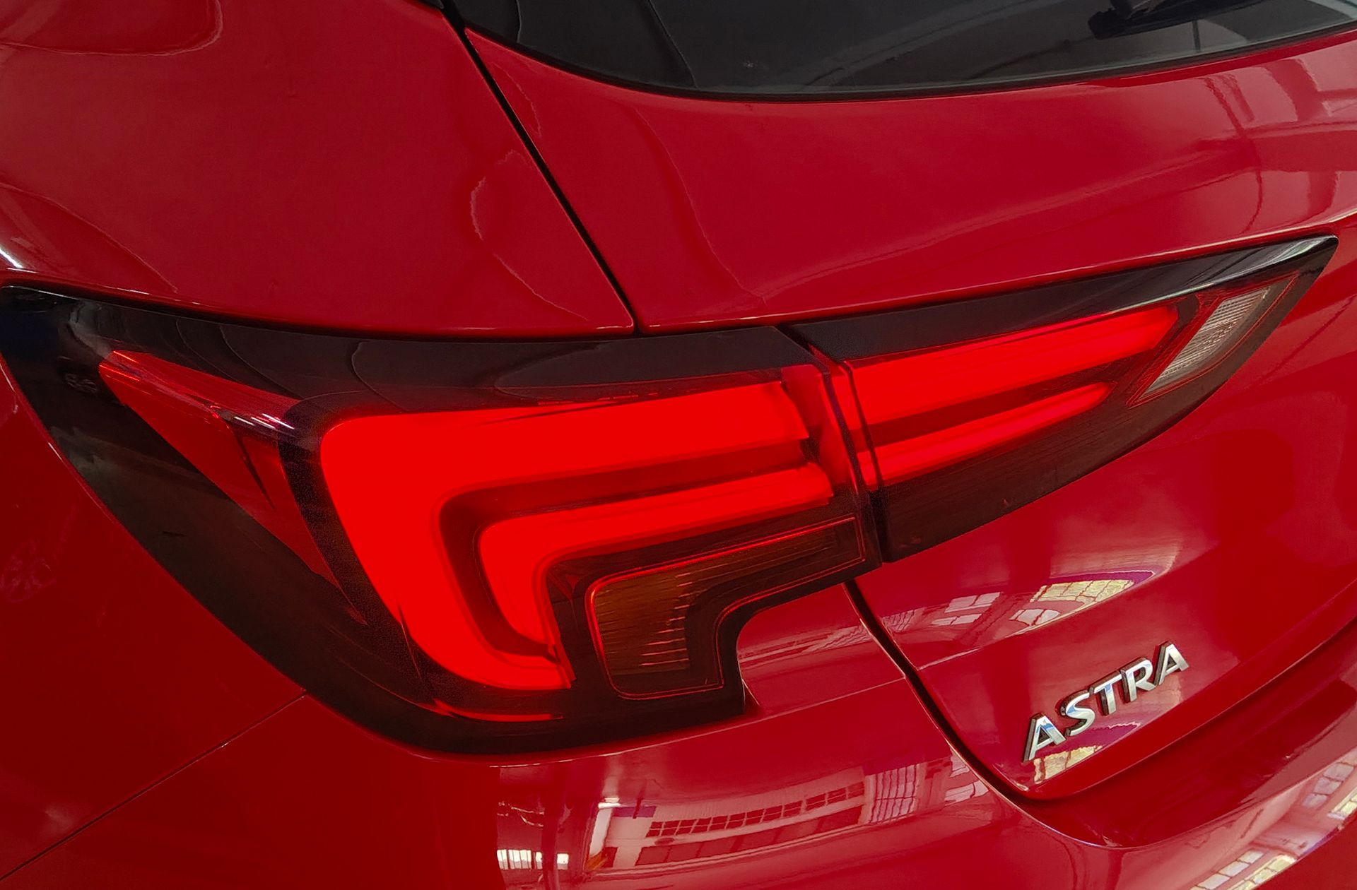 Opel Astra 1.6 CDTi Dynamic - foto 14