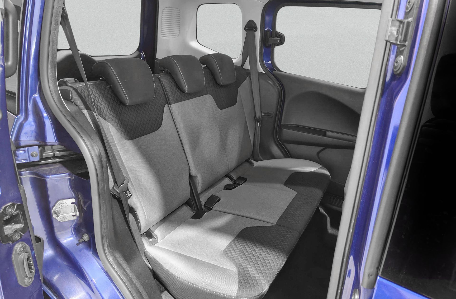Ford Tourneo Courier 1.5 TDCi Titanium - foto 15