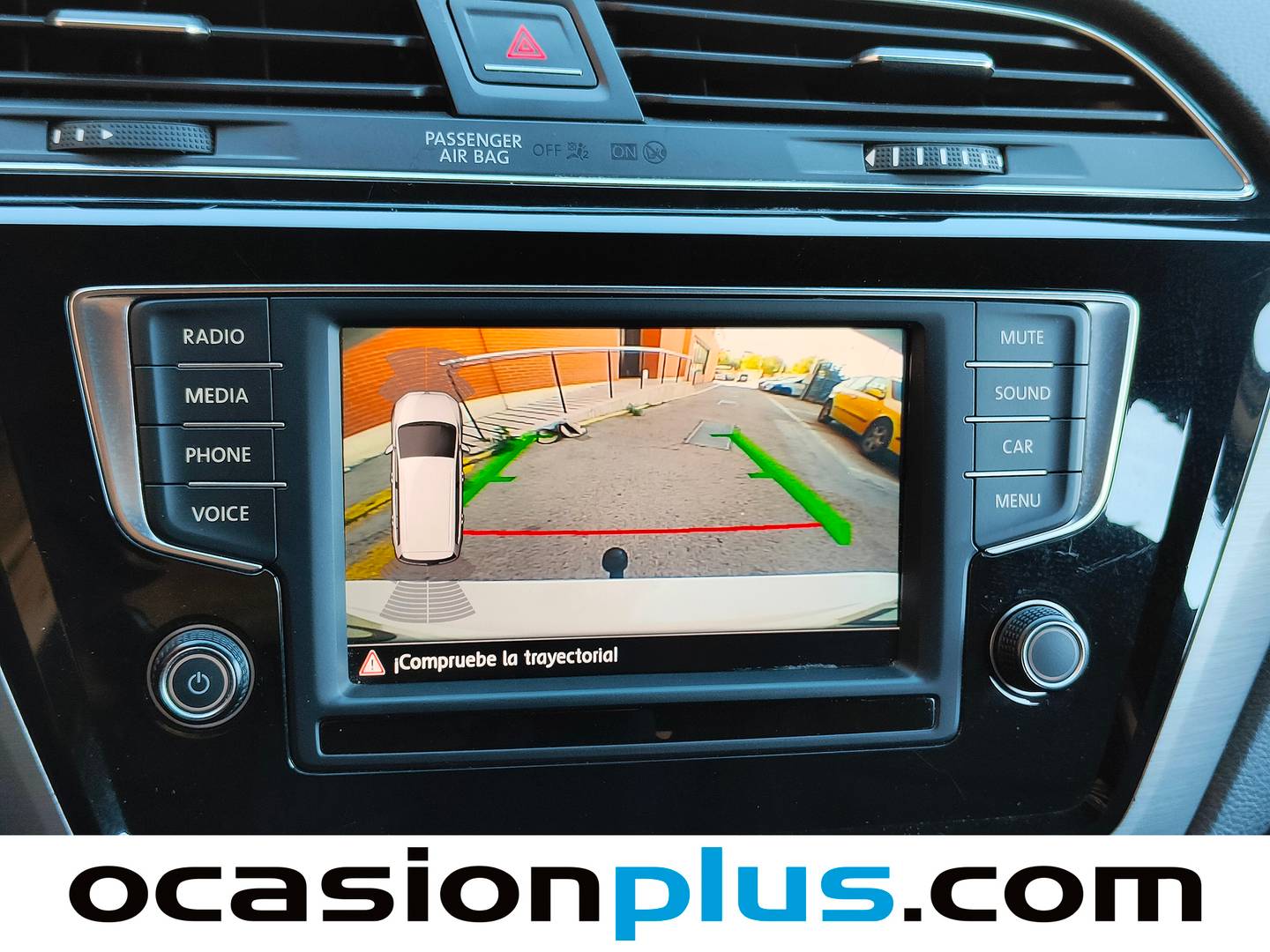 Equipamiento del Volkswagen Touran Volkswagen Touran Advance 1.6 TDI BMT SCR (110 CV) DSG 7 Plazas
