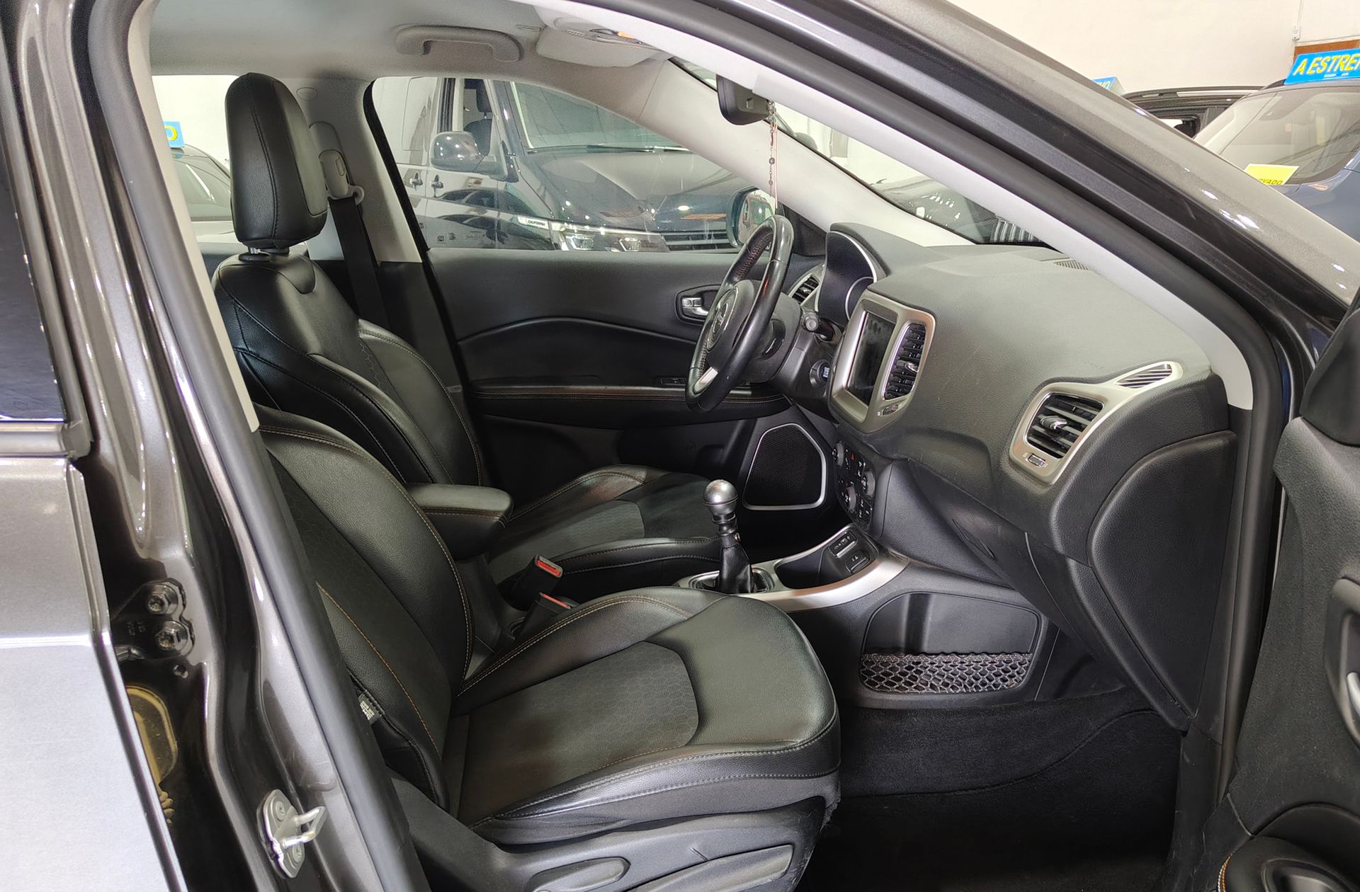 Jeep Compass 1.6 MultiJet Longitude 4x2 - foto 16