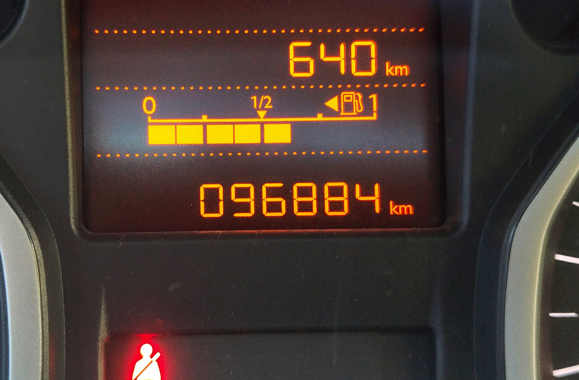 Citroën C-Elysée 1.2 VTi Exclusive - foto 8