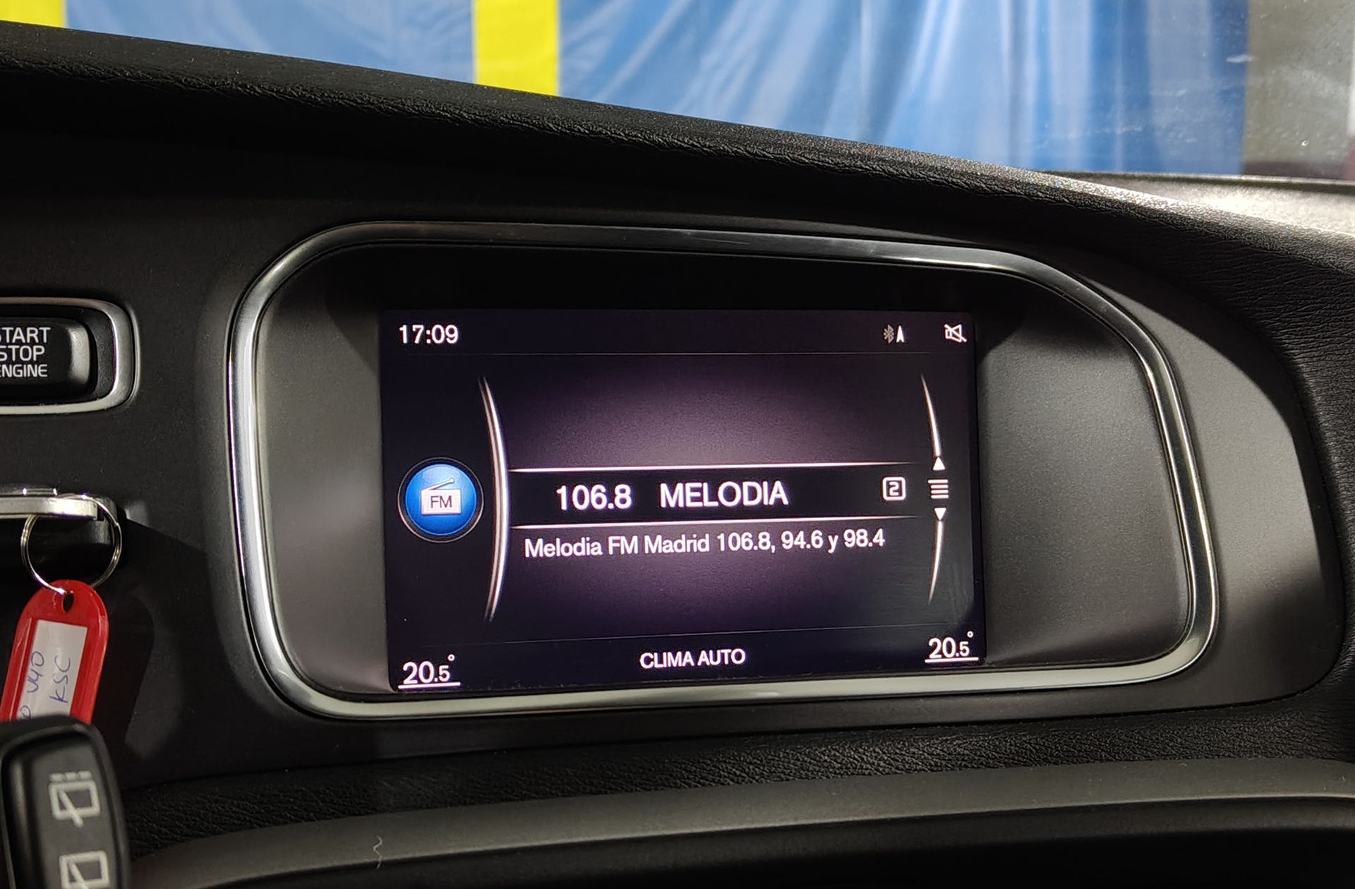Volvo V40 T2 Momentum - foto 34