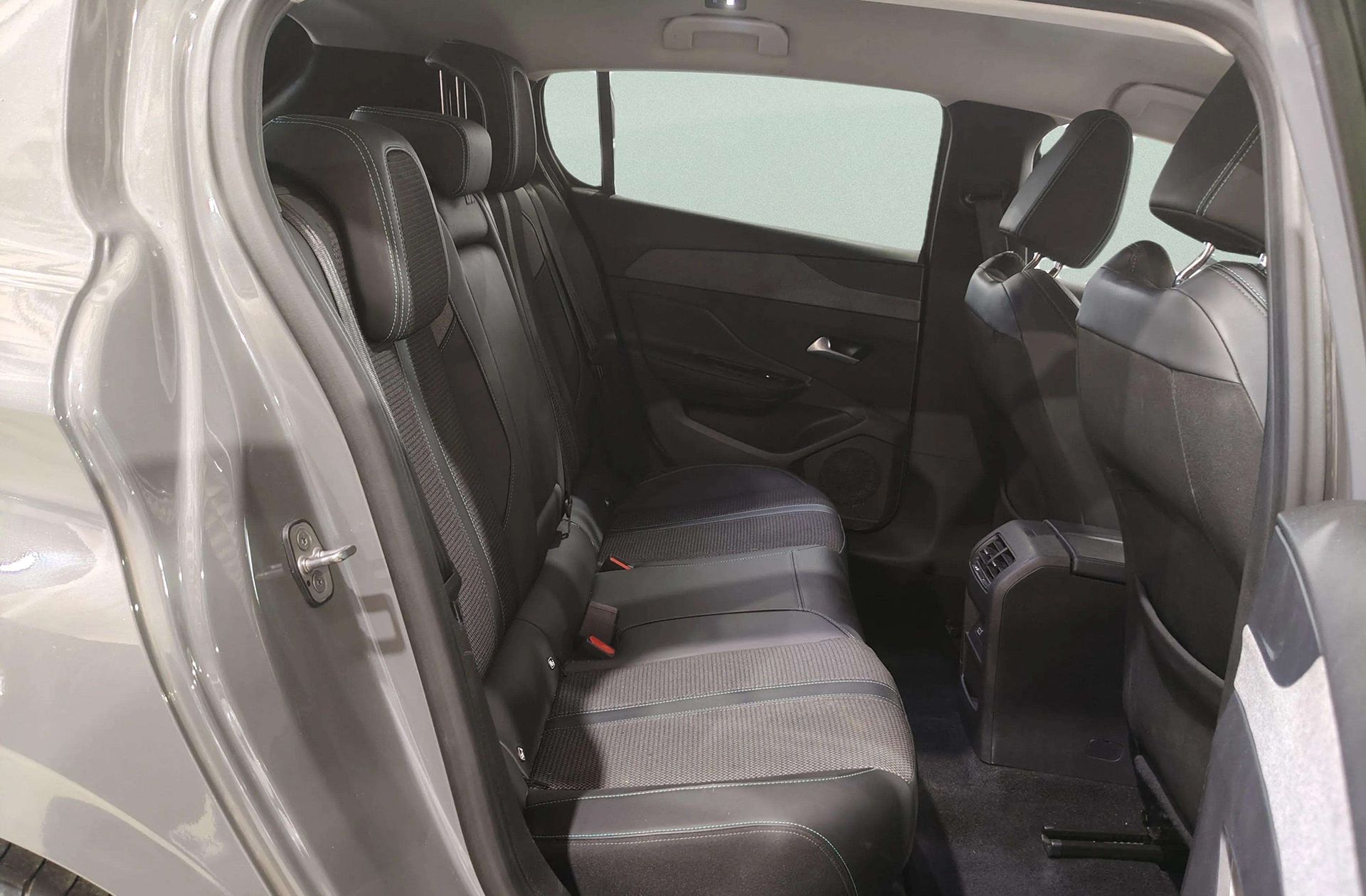 Peugeot 308 BlueHDi 130 Allure EAT8 - foto 19