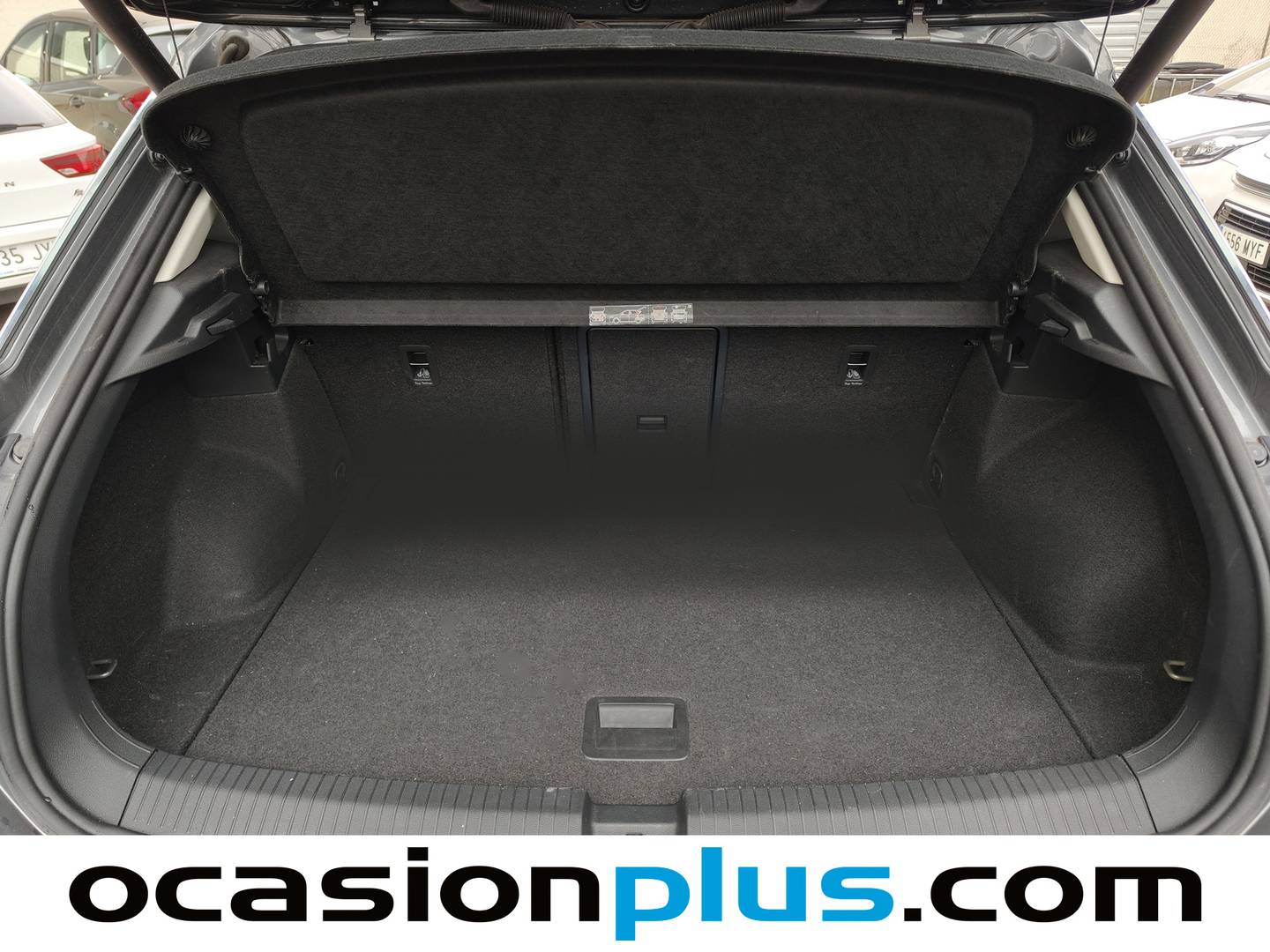 Foto Volkswagen T-Roc Volkswagen T-Roc Advance 2.0 TDI (150 CV) DSG