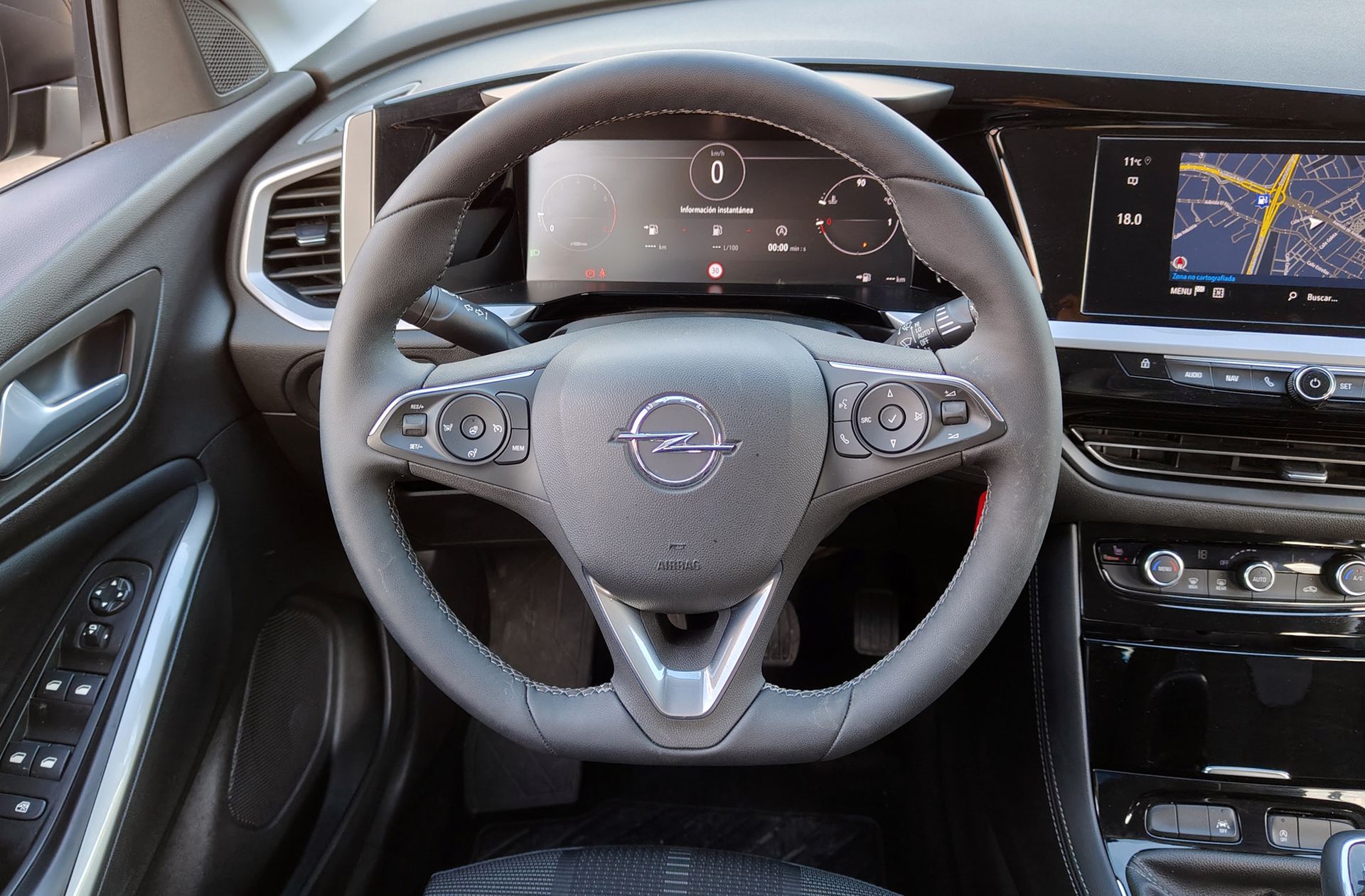 Opel Grandland 1.2 Turbo XHT GS - foto 24