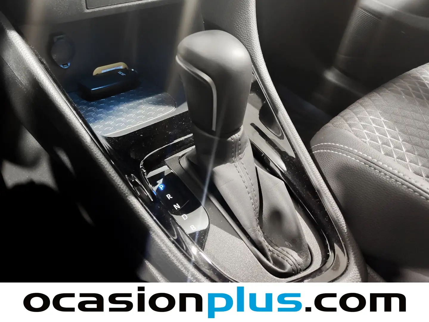 Foto Toyota Yaris Toyota Yaris 120H Style (116 CV)