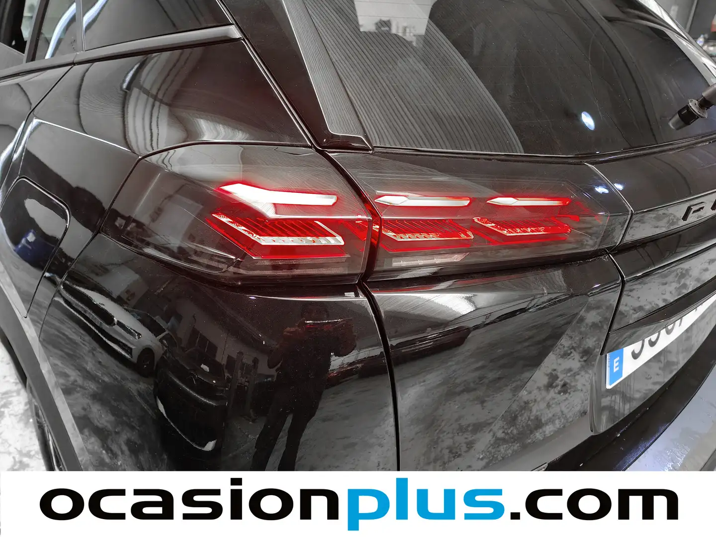 Foto Peugeot 2008 Peugeot 2008 Allure Hybrid eDCS6 (145 CV)