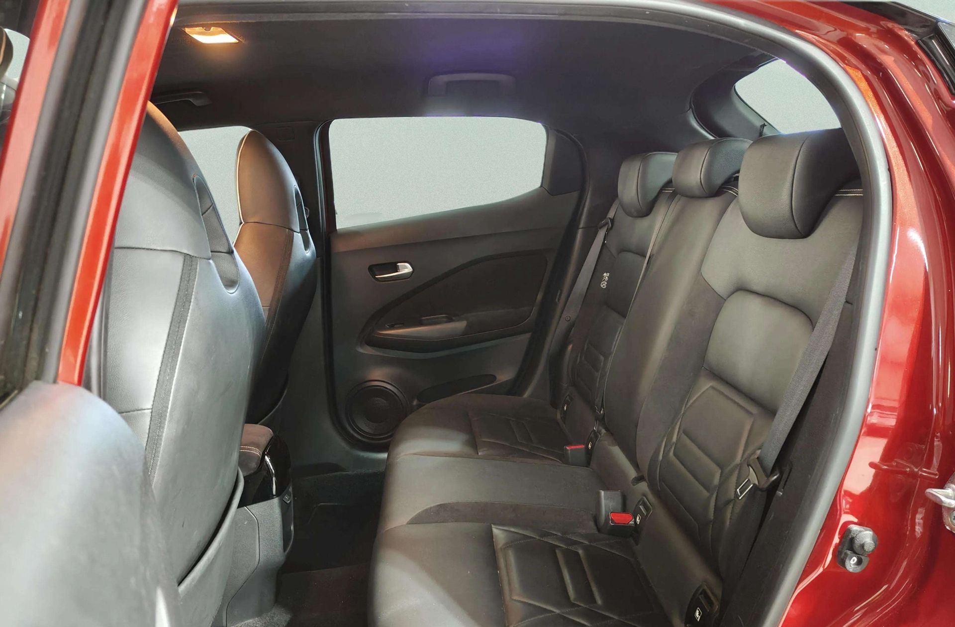 Nissan Juke 1.0 DIG-T N-Design Active DCT - foto 12