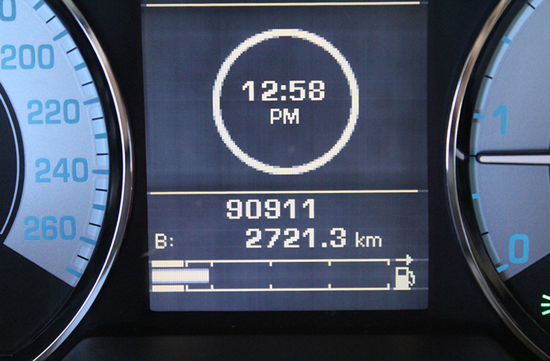 Jaguar XF 3.0 V6 Luxury - foto 8