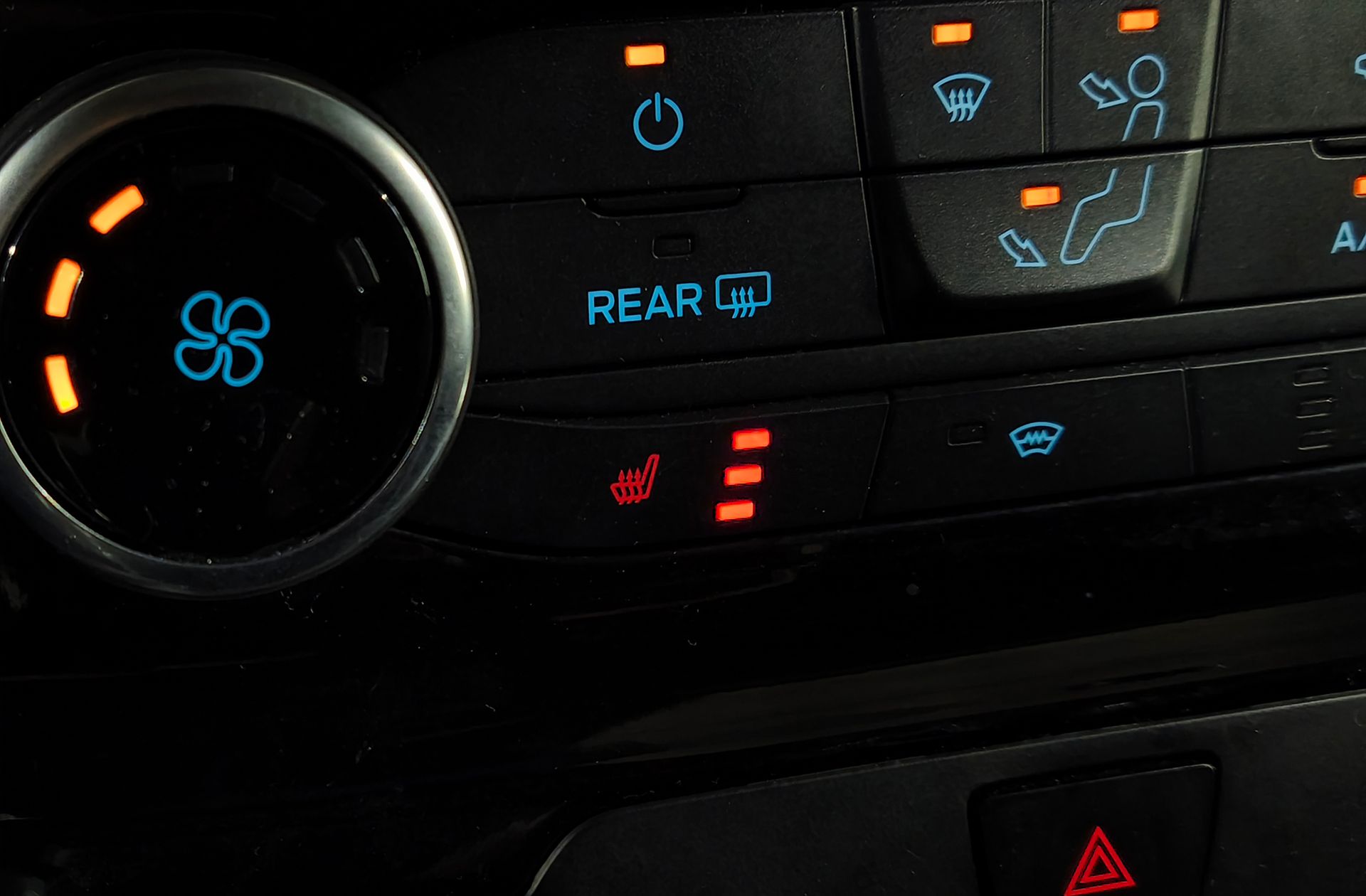 Ford Tourneo Custom 2.0 EcoBlue Hybrid L1 Active - foto 9