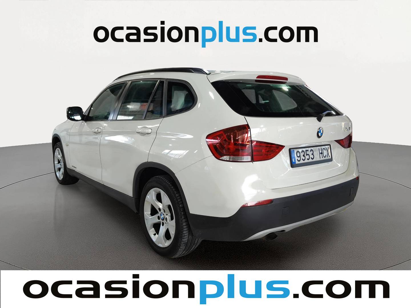 Foto trasera BMW X1 BMW X1 sDrive18d (143 CV) derecha
