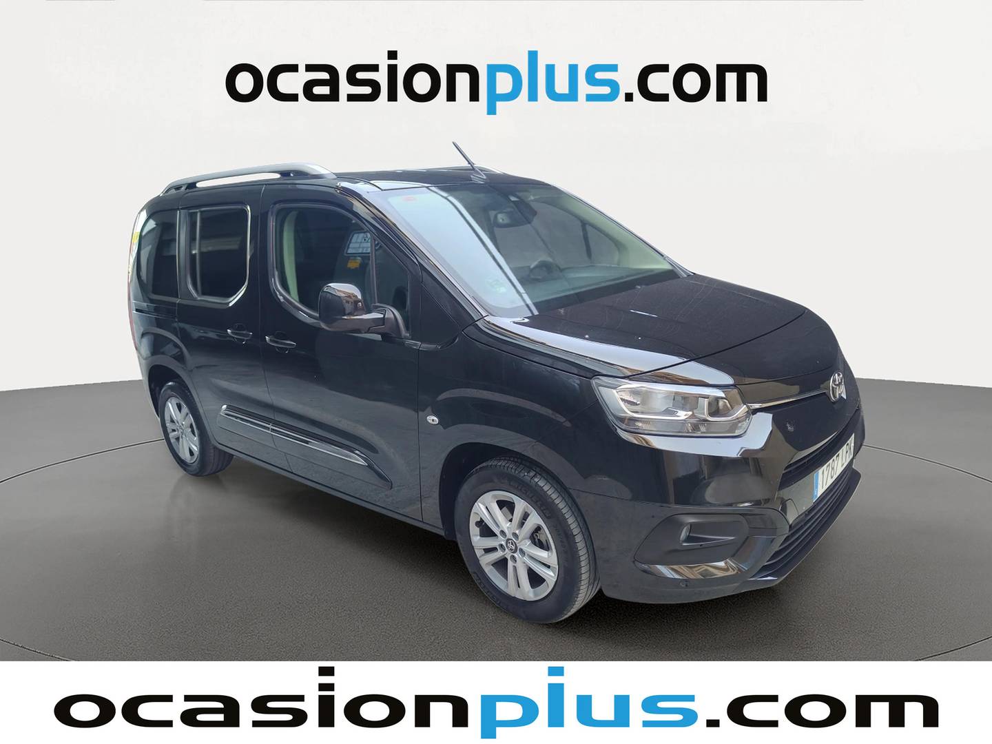 Foto delantera Toyota Proace City Verso Toyota Proace City Verso 1.2 Family Active L1 5 Plazas (110 CV) derecha