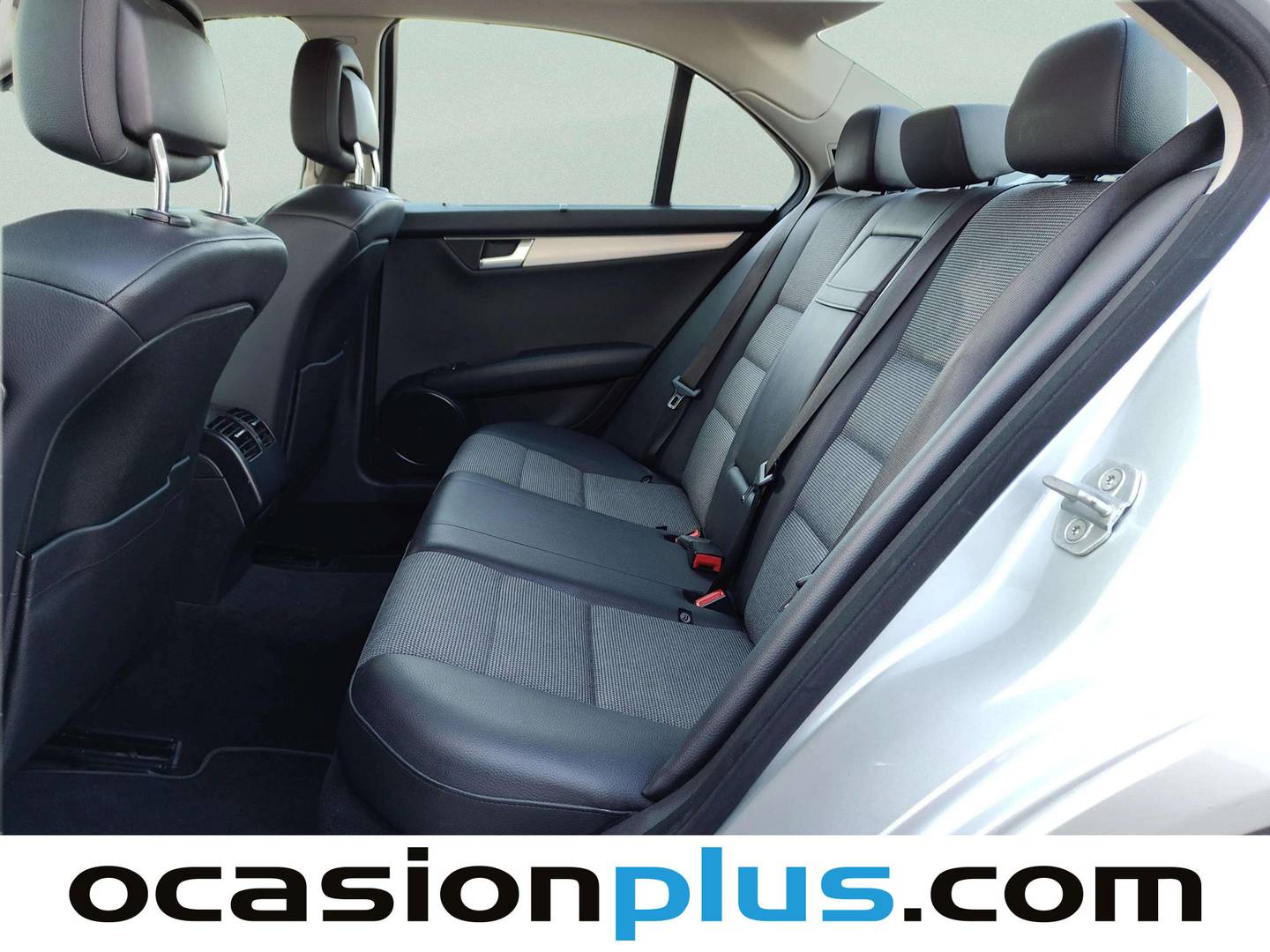 Foto asientos traseros Mercedes Clase C Mercedes Clase C 180 Blue Efficiency Avantgarde (156 CV)
