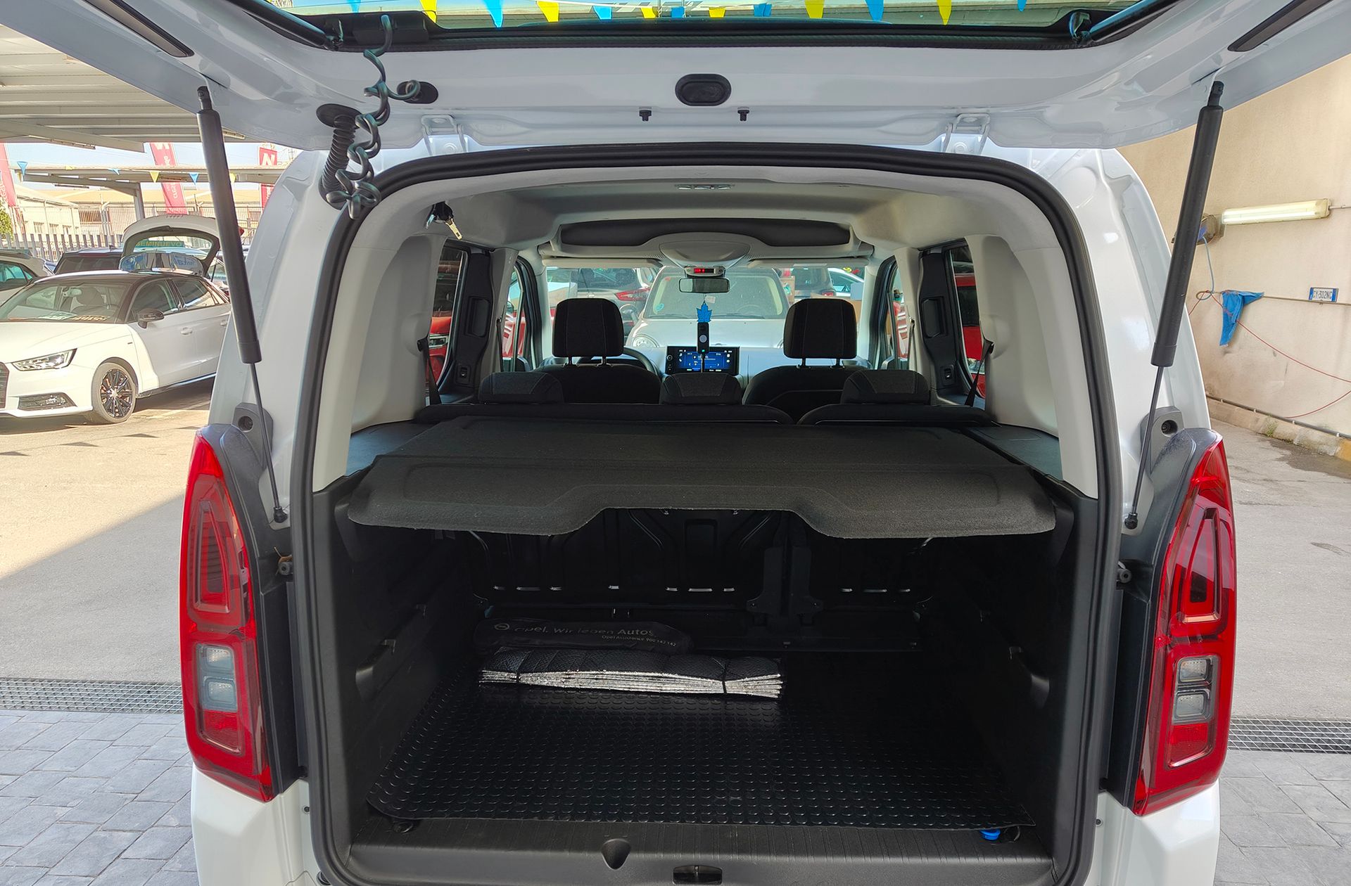 Opel Combo Combi 1.5 Td - foto 13
