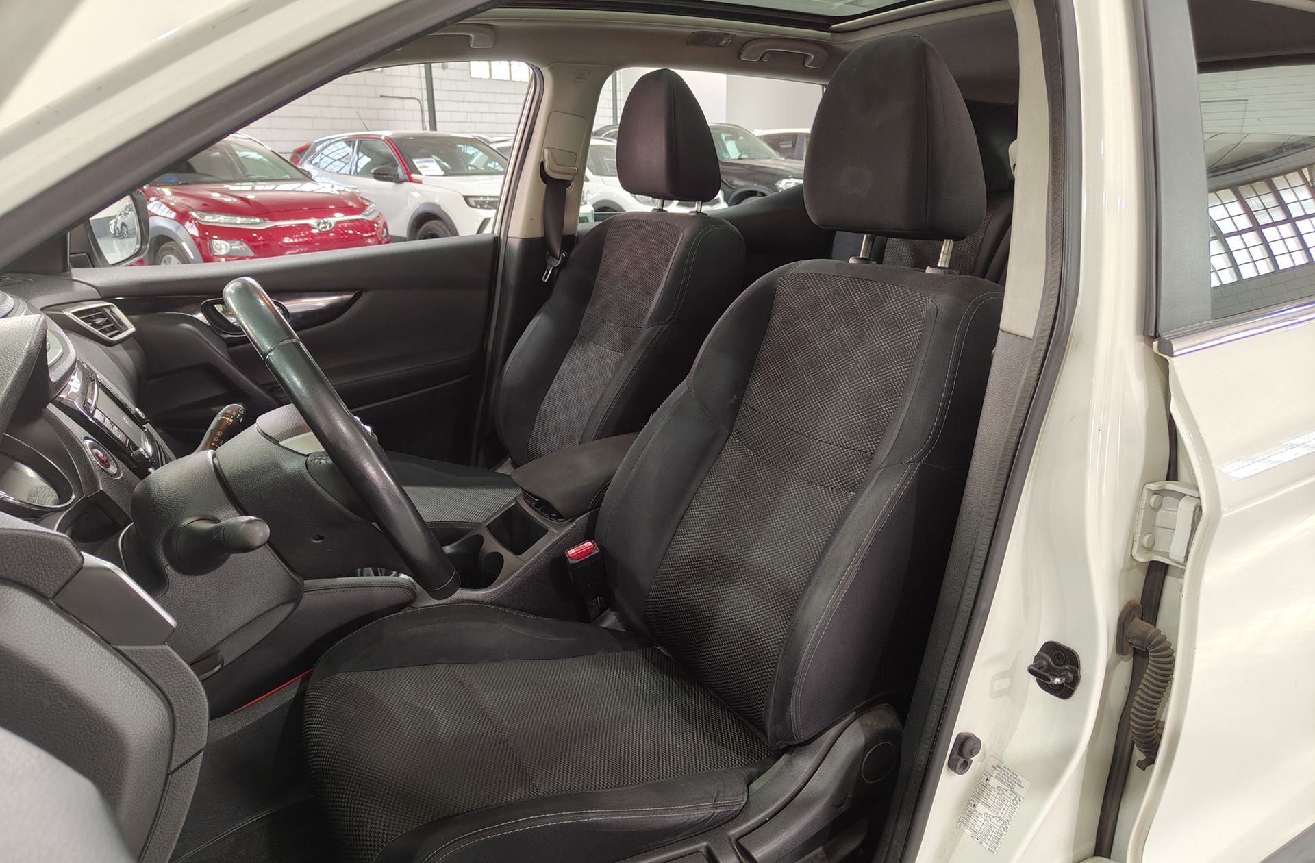 Nissan Qashqai 1.6 dCi N-Connecta 4x2 - foto 11