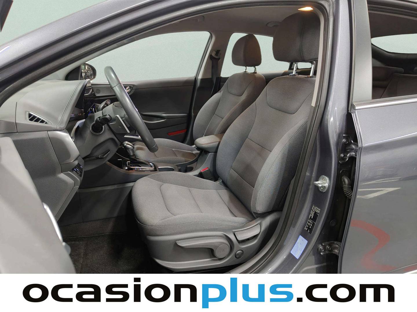 Foto asientos delanteros Hyundai IONIQ Hyundai Ioniq 1.6 GDI HEV Tecno DT (141 CV)