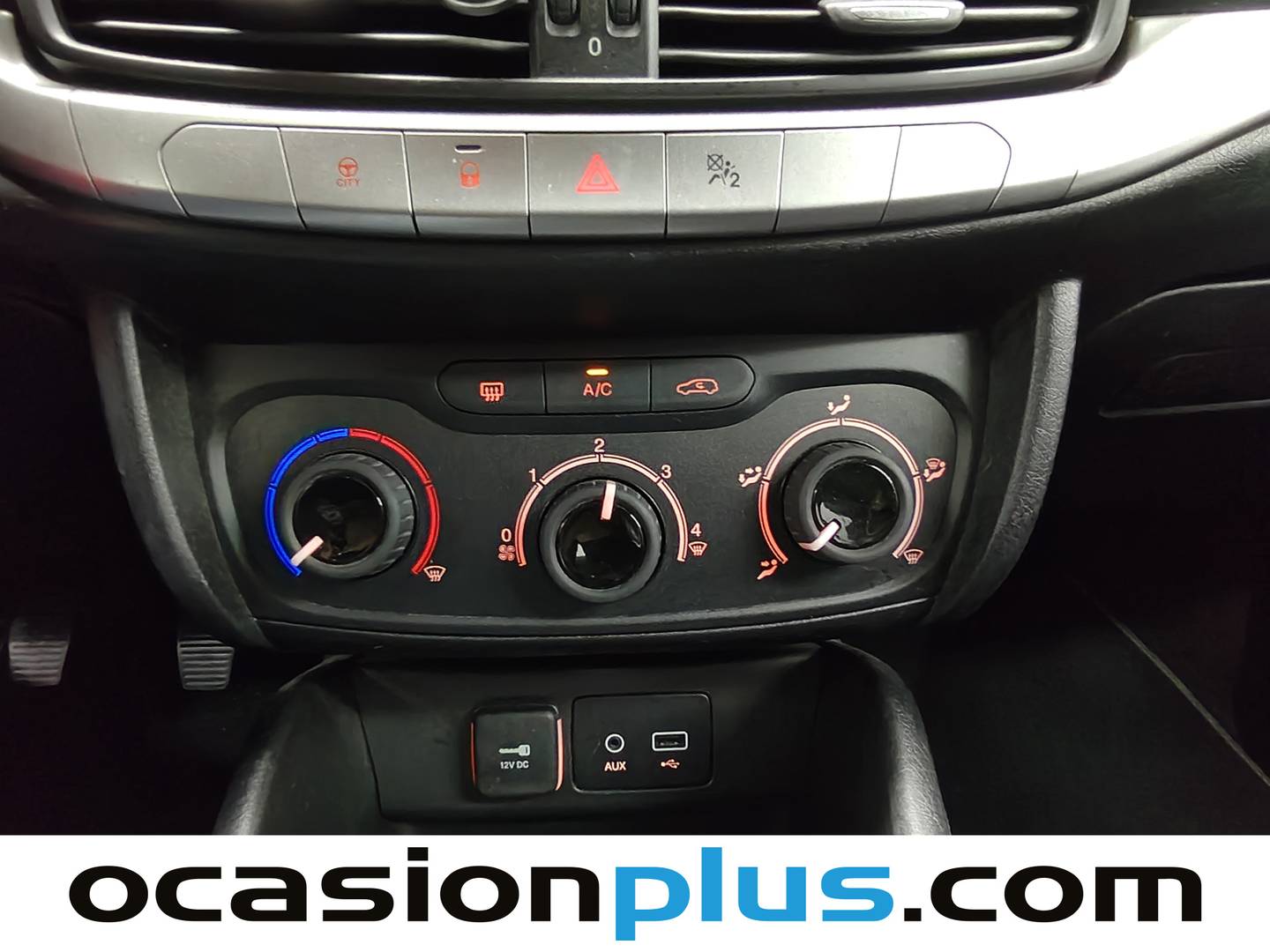 Extras y acabados del Fiat Tipo Fiat Tipo 1.4 Easy (95 CV)