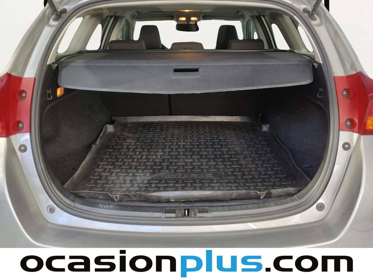Fotos maletero Toyota Auris Toyota Auris 130 Touring Sports Active (132 CV)