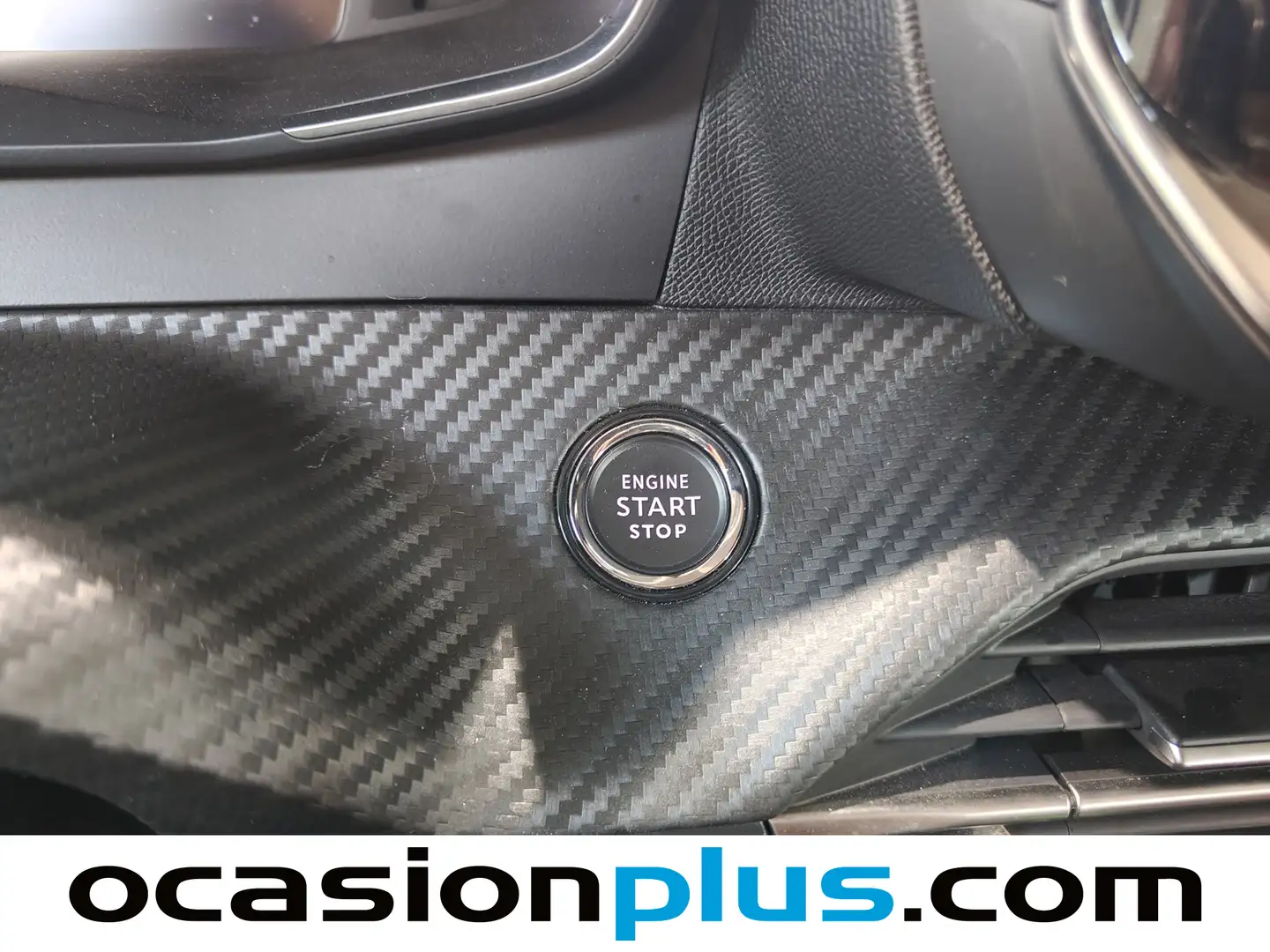 Foto Peugeot 2008 Peugeot 2008 Allure Hybrid eDCS6  (136 CV)