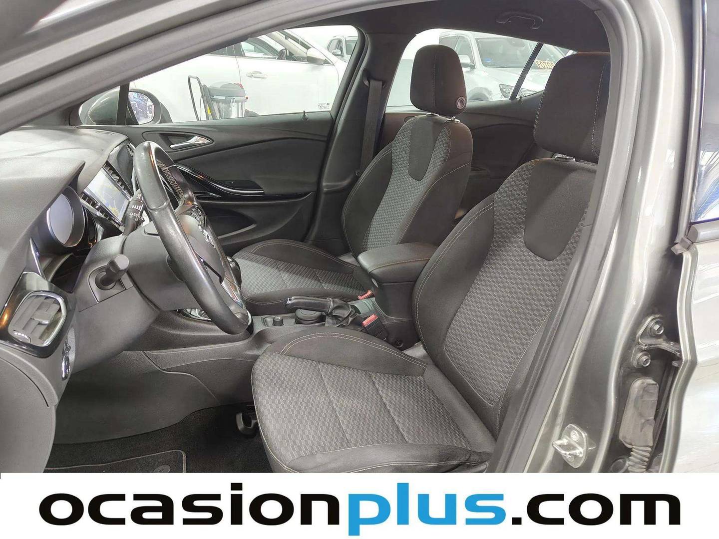 Foto asientos delanteros Opel Astra Opel Astra 1.4 Turbo S&S Dynamic (125 CV)