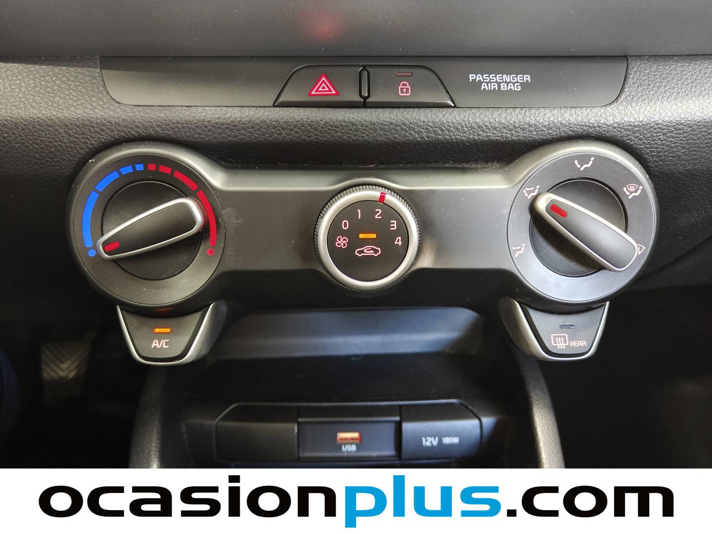 Extras del KIA Stonic KIA Stonic 1.0 T-GDi MHEV iMT Concept (100 CV)