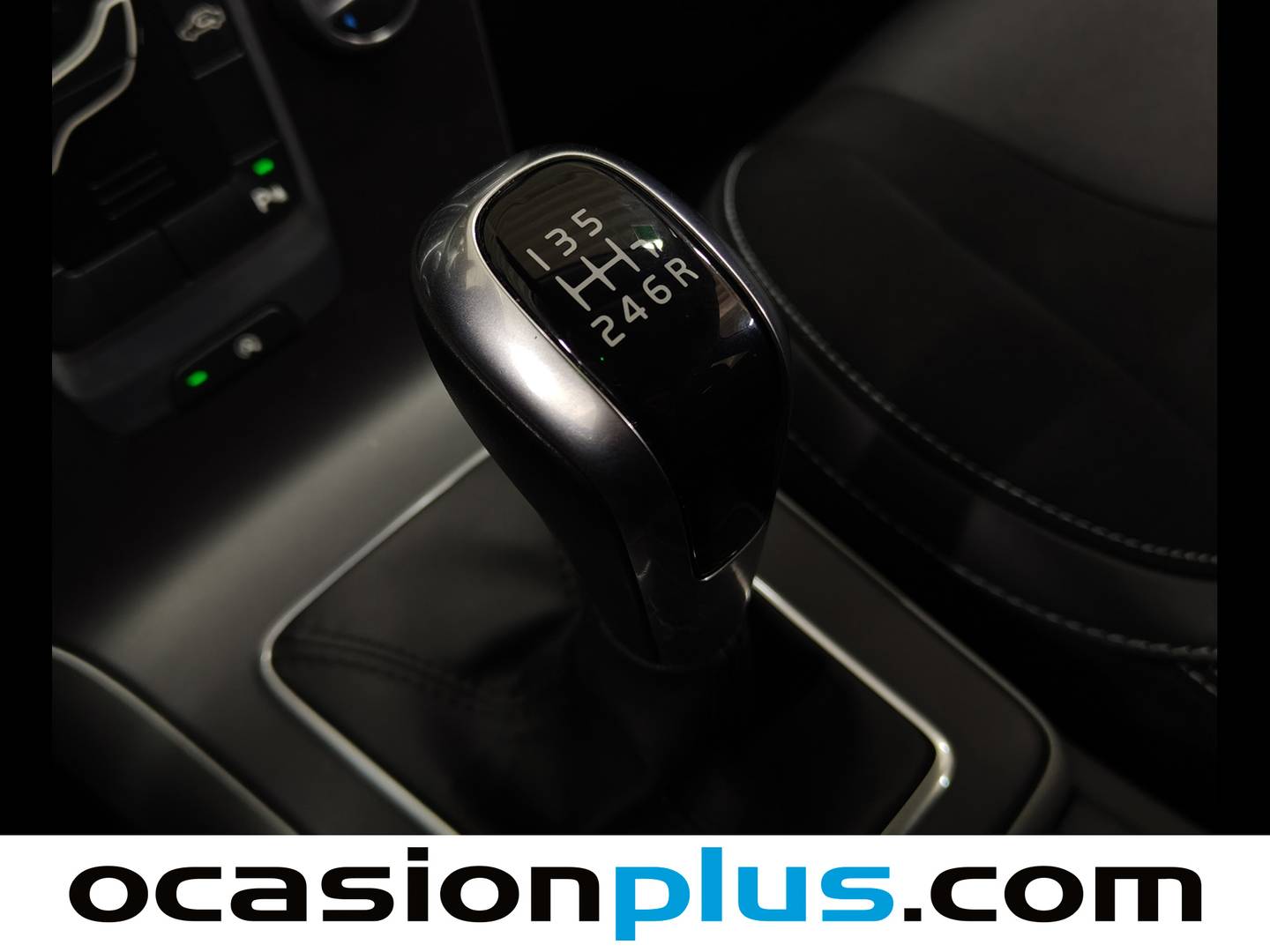 Foto Volvo V40 Volvo V40 T2 Momentum (122 CV)