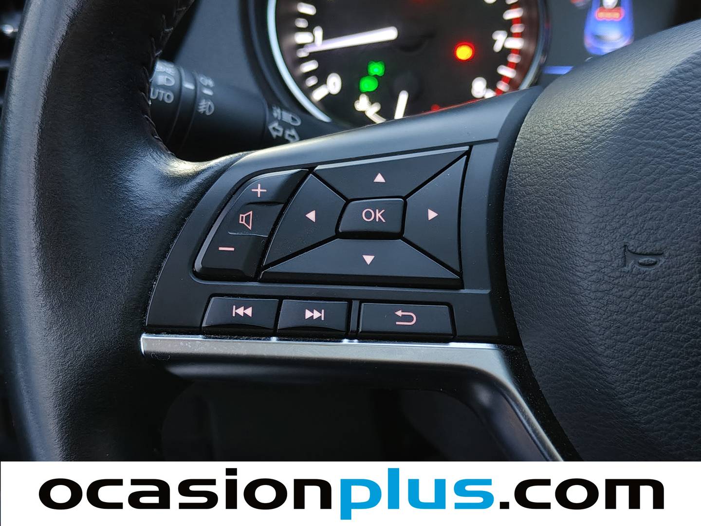 Foto Nissan QASHQAI Nissan Qashqai DIG-T 140 N-Connecta 4x2 (140 CV)