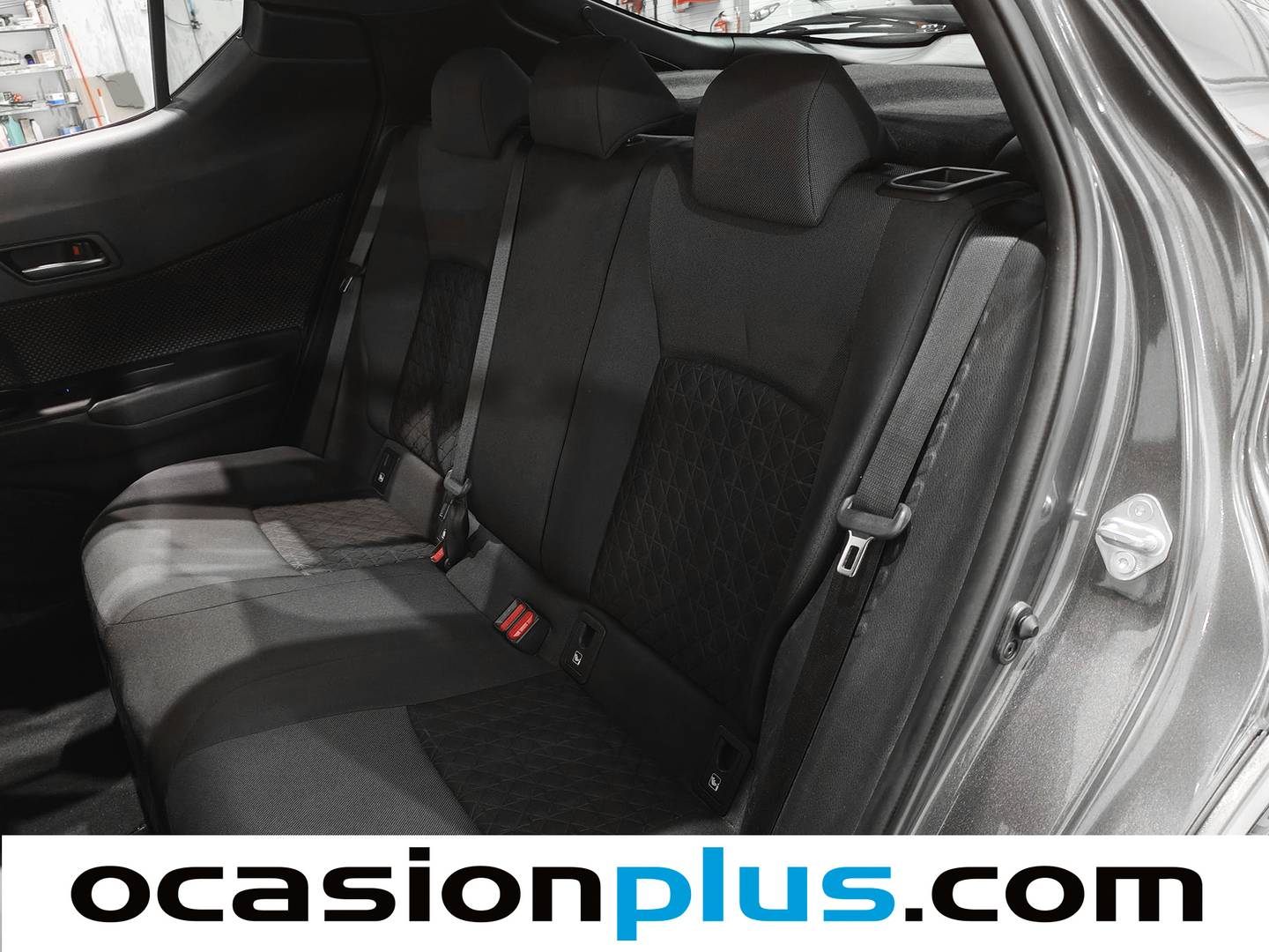 Foto Toyota C-HR Toyota C-HR 180H Advance (184 CV)