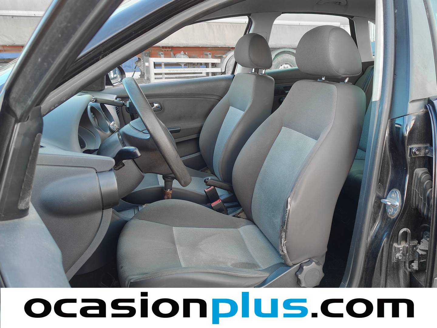 Foto asientos delanteros Seat Ibiza SEAT Ibiza 1.4 16v Reference (75 CV)