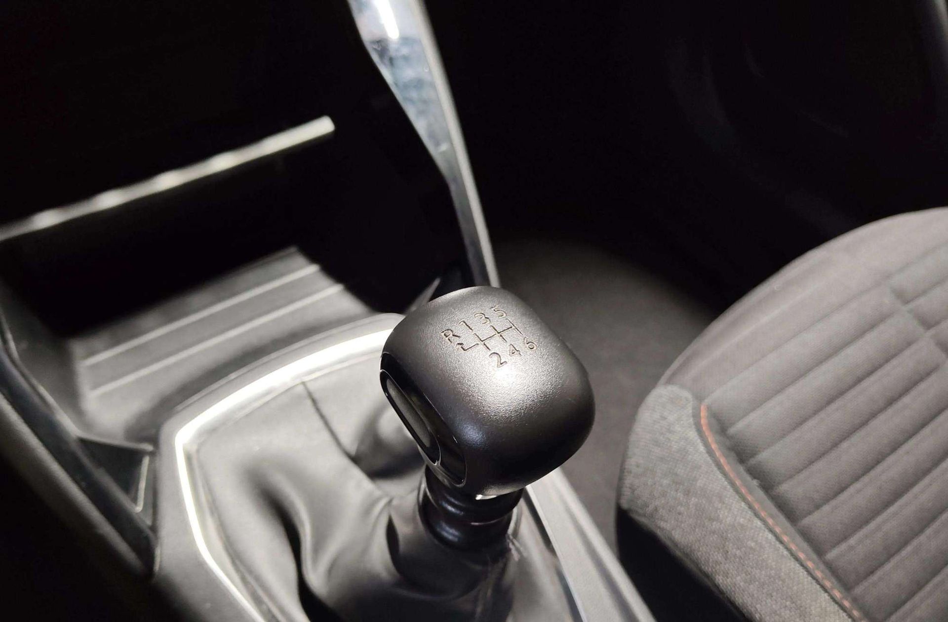 Peugeot 2008 PureTech 100 Active Pack - foto 5