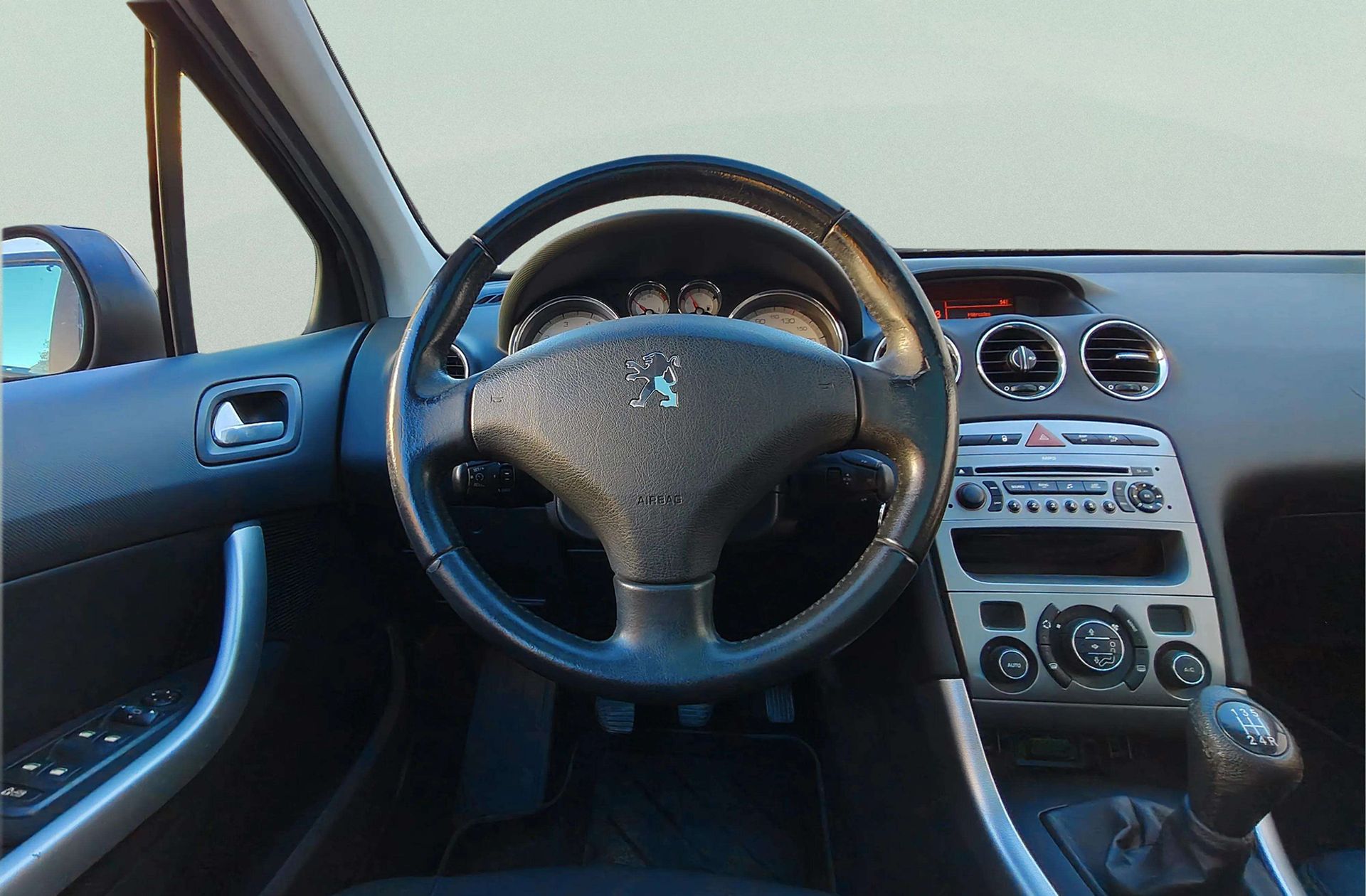 Peugeot 308 SW 1.6 VTi Premium - foto 18