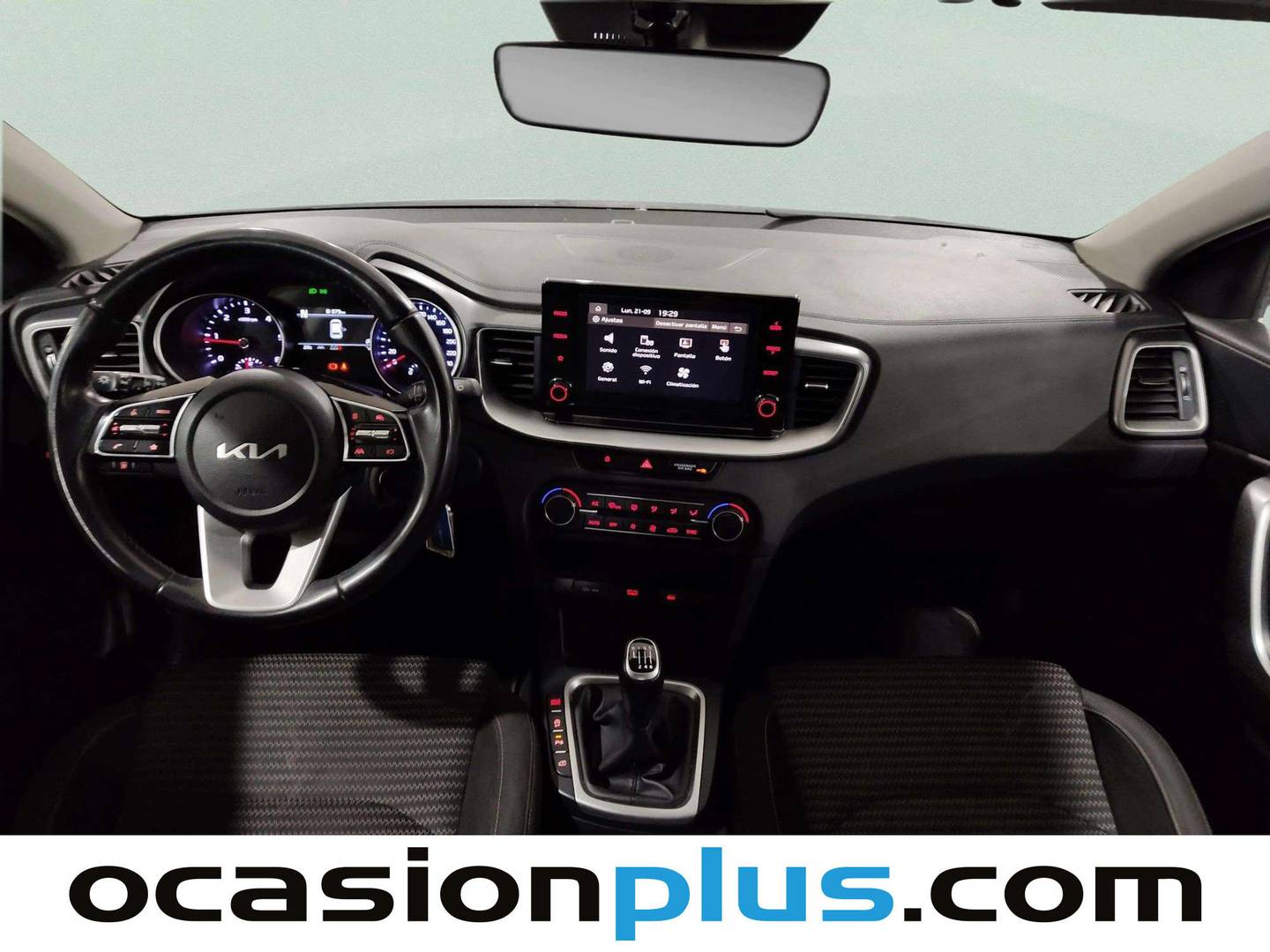 Foto asientos delanteros KIA Ceed KIA Ceed 1.6 MHEV iMT Drive (136 CV)