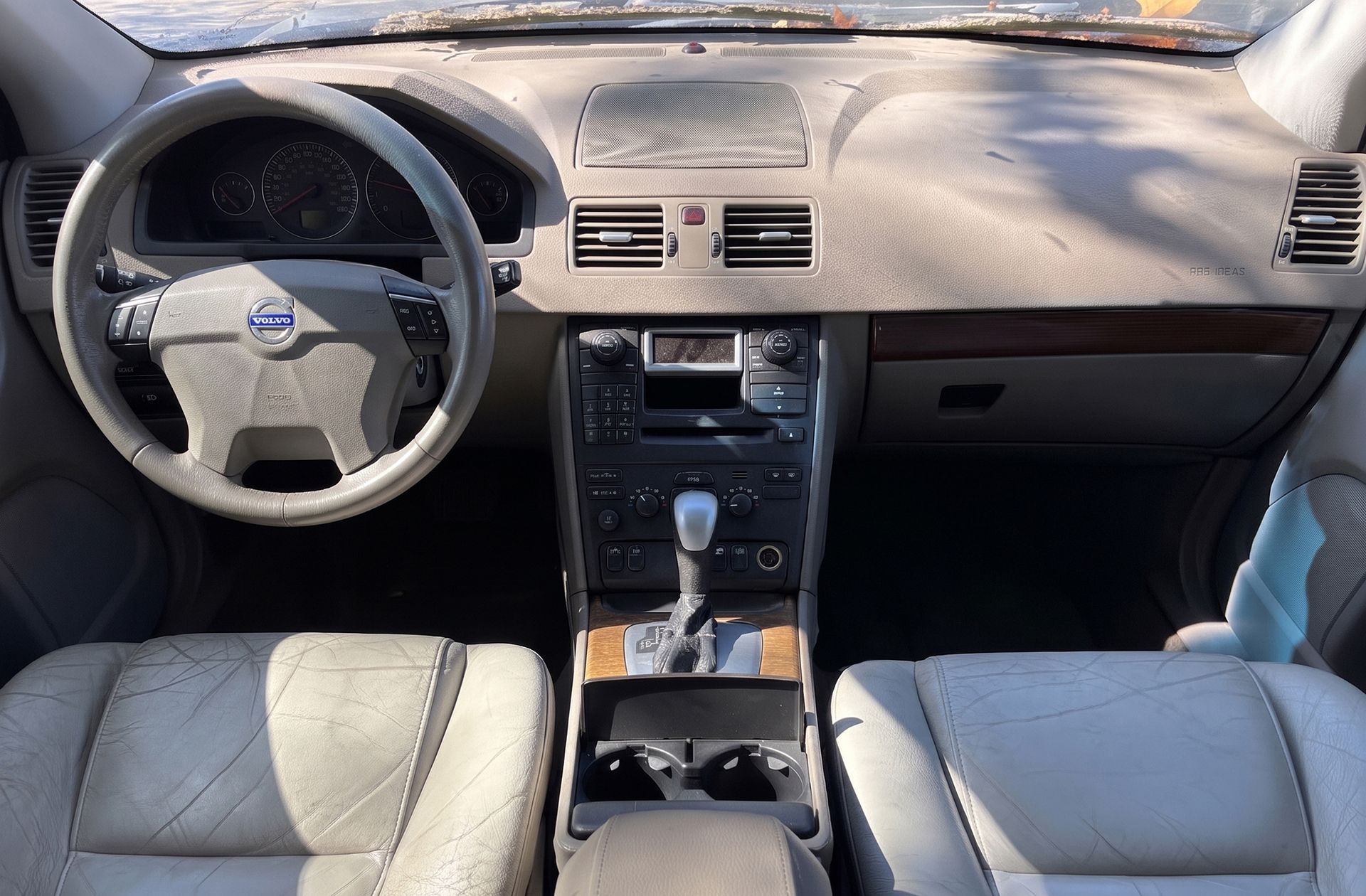 Volvo XC90 2.4D Geartronic Momentum - foto 7