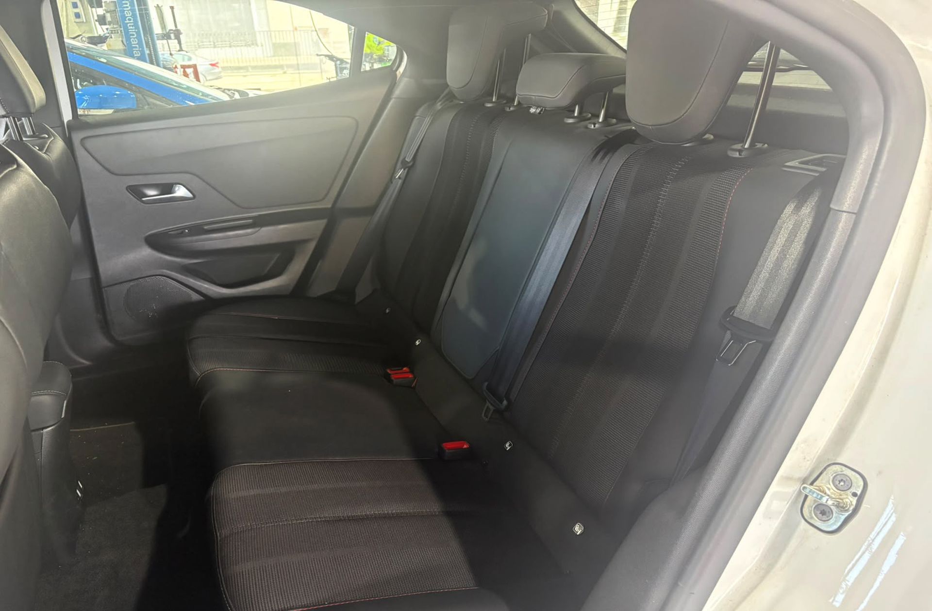 Opel Mokka BEV 50kWh GS Line-e - foto 12