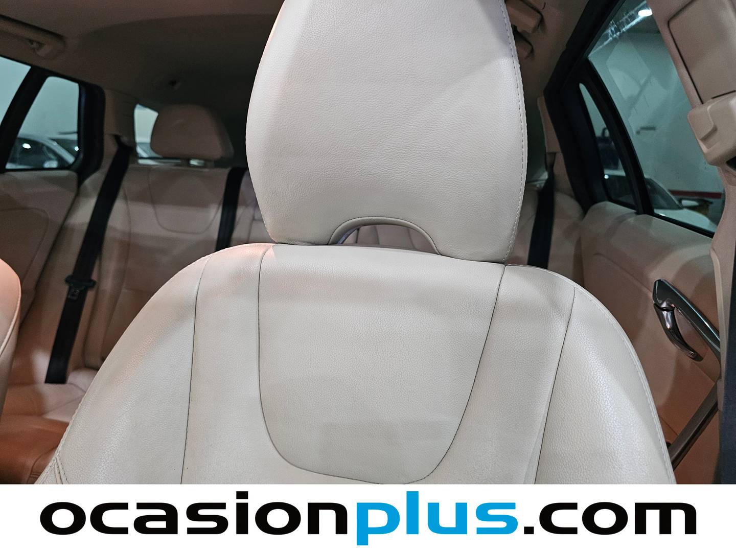 Extras y acabados del Volvo V60 Volvo V60 D3 Summum Auto (150 CV)