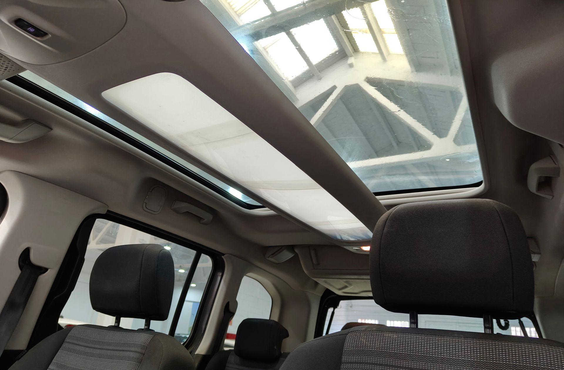 Opel Combo 1.5 TD Elegance Plus L - foto 6