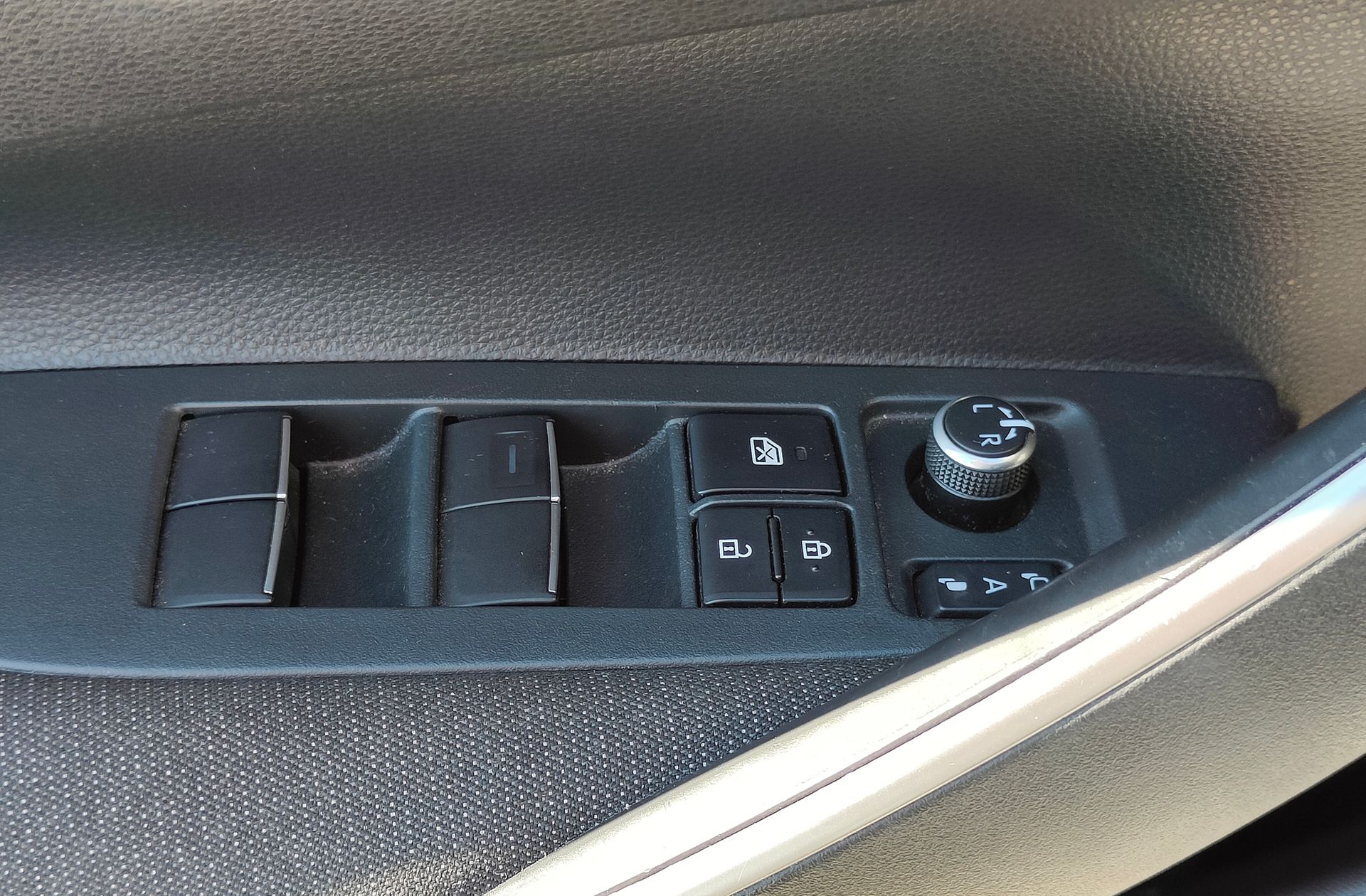 Toyota Corolla 140H Style - foto 20