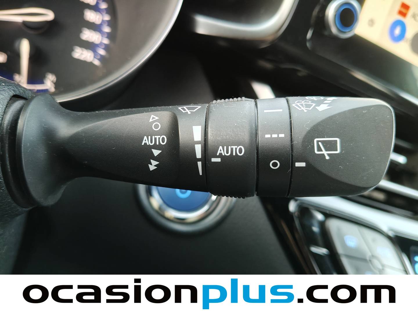 Foto Toyota C-HR Toyota C-HR 1.8 125H Advance (122 CV)