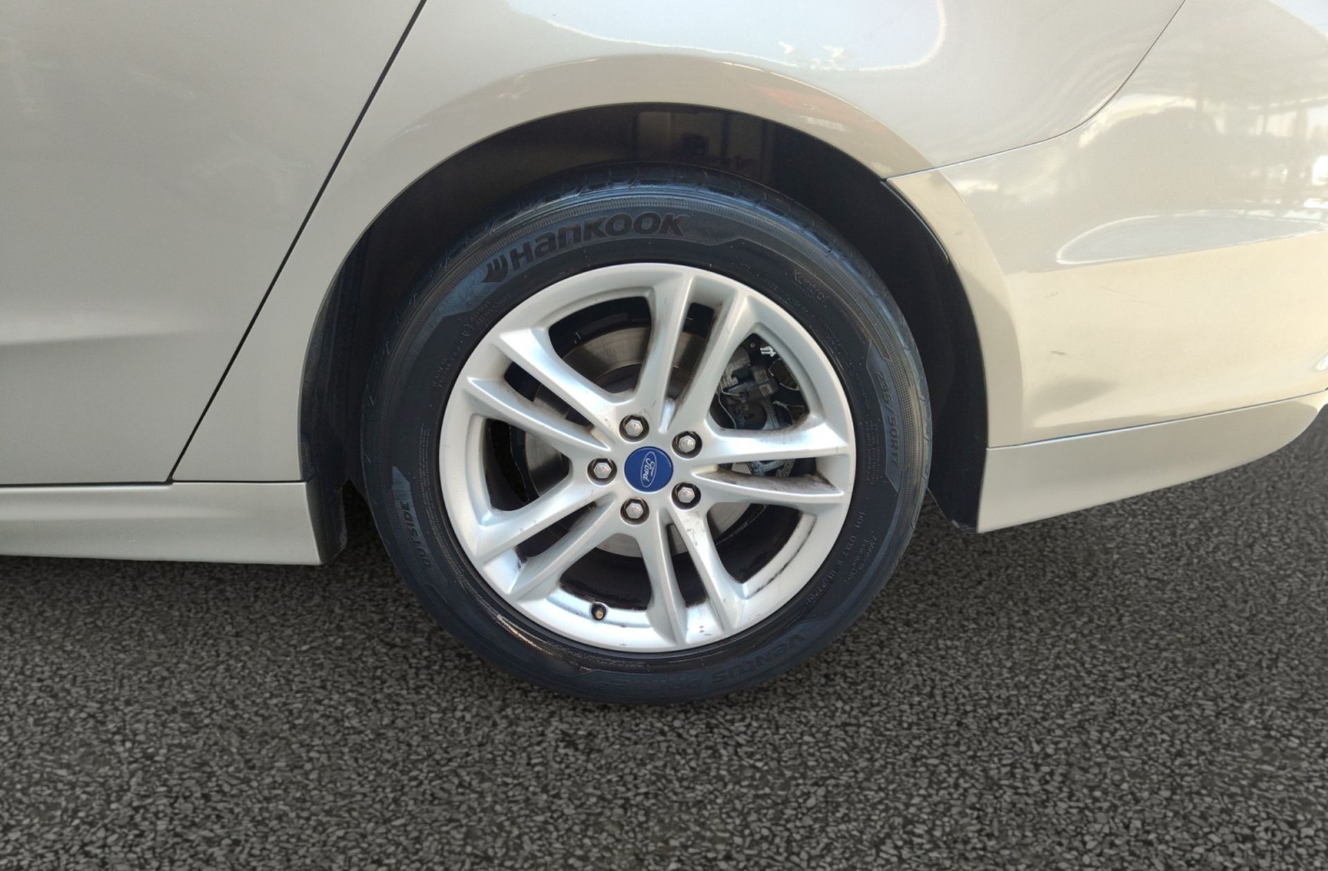 Ford Mondeo 1.5 EcoBoost Titanium Powershift - foto 37