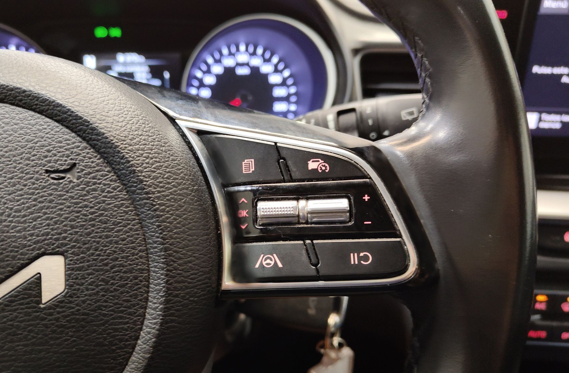 Kia Ceed 1.6 MHEV iMT Drive - foto 28