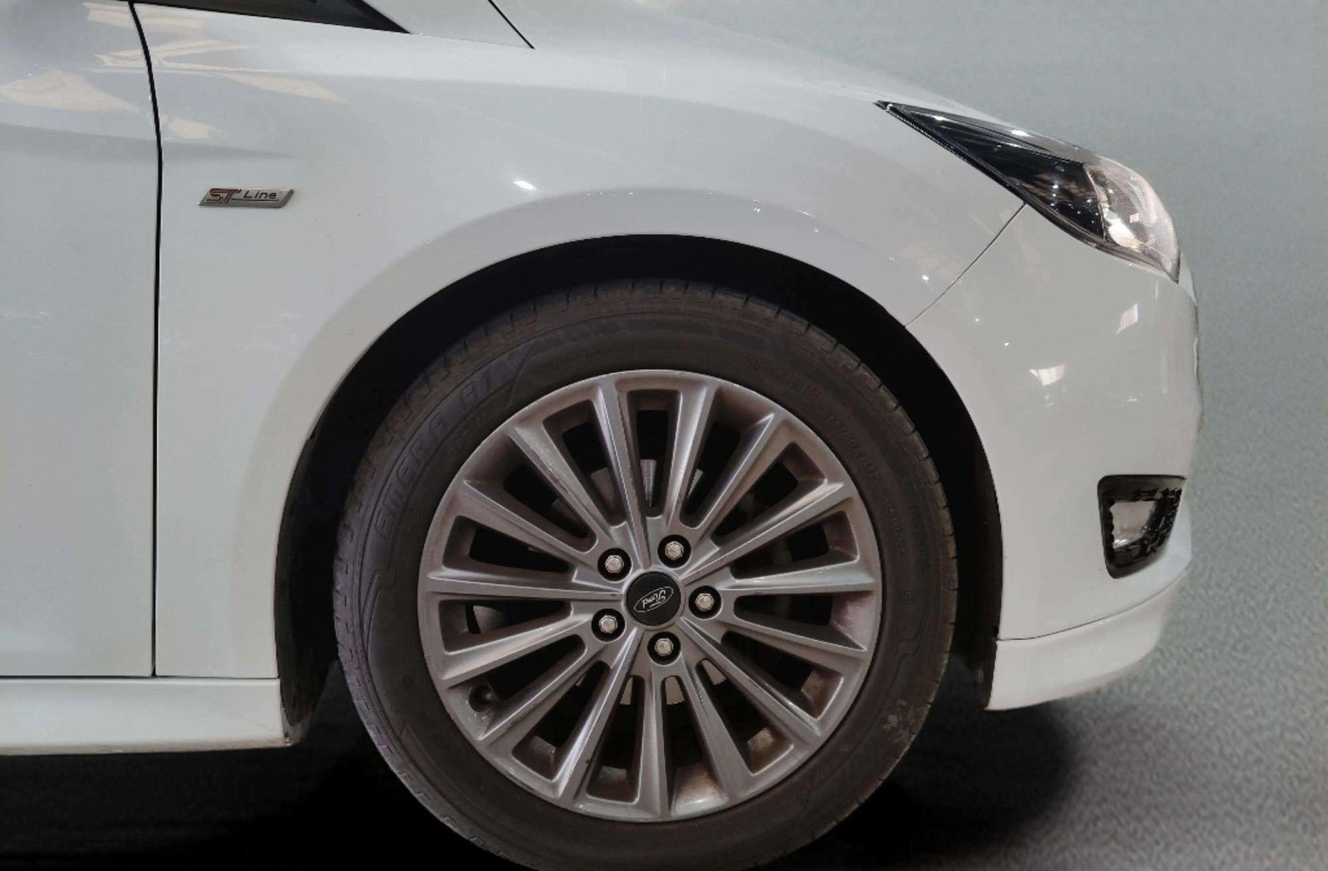 Ford Focus 1.0 EcoBoost ST-Line - foto 38