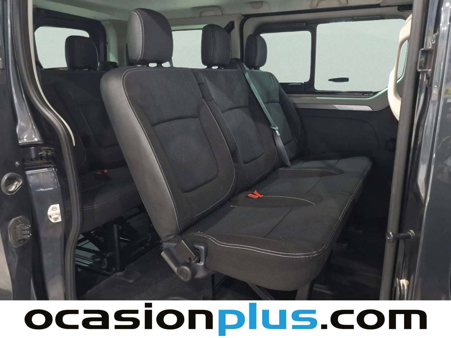 Foto asientos traseros Renault Trafic Renault Trafic Passenger Combi dCi 150 Energy Blue (150 CV) 8 Plazas