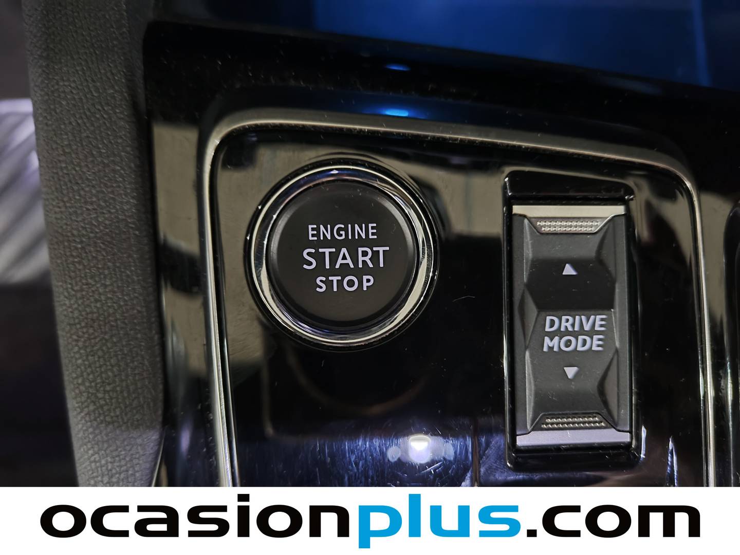 Foto Peugeot 3008 Hybrid Peugeot 3008 Hybrid 300 Allure Pack e-EAT8  (300 CV)