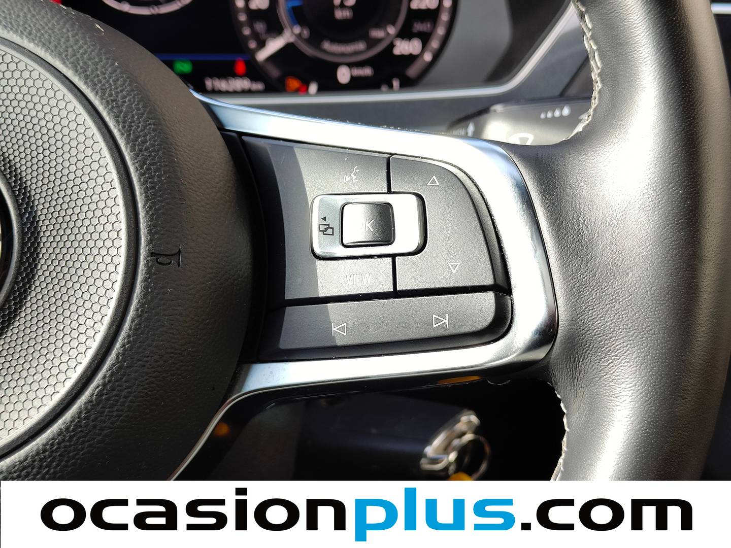 Foto Volkswagen Tiguan Volkswagen Tiguan Sport 2.0 TDI (150 CV) DSG R-Line